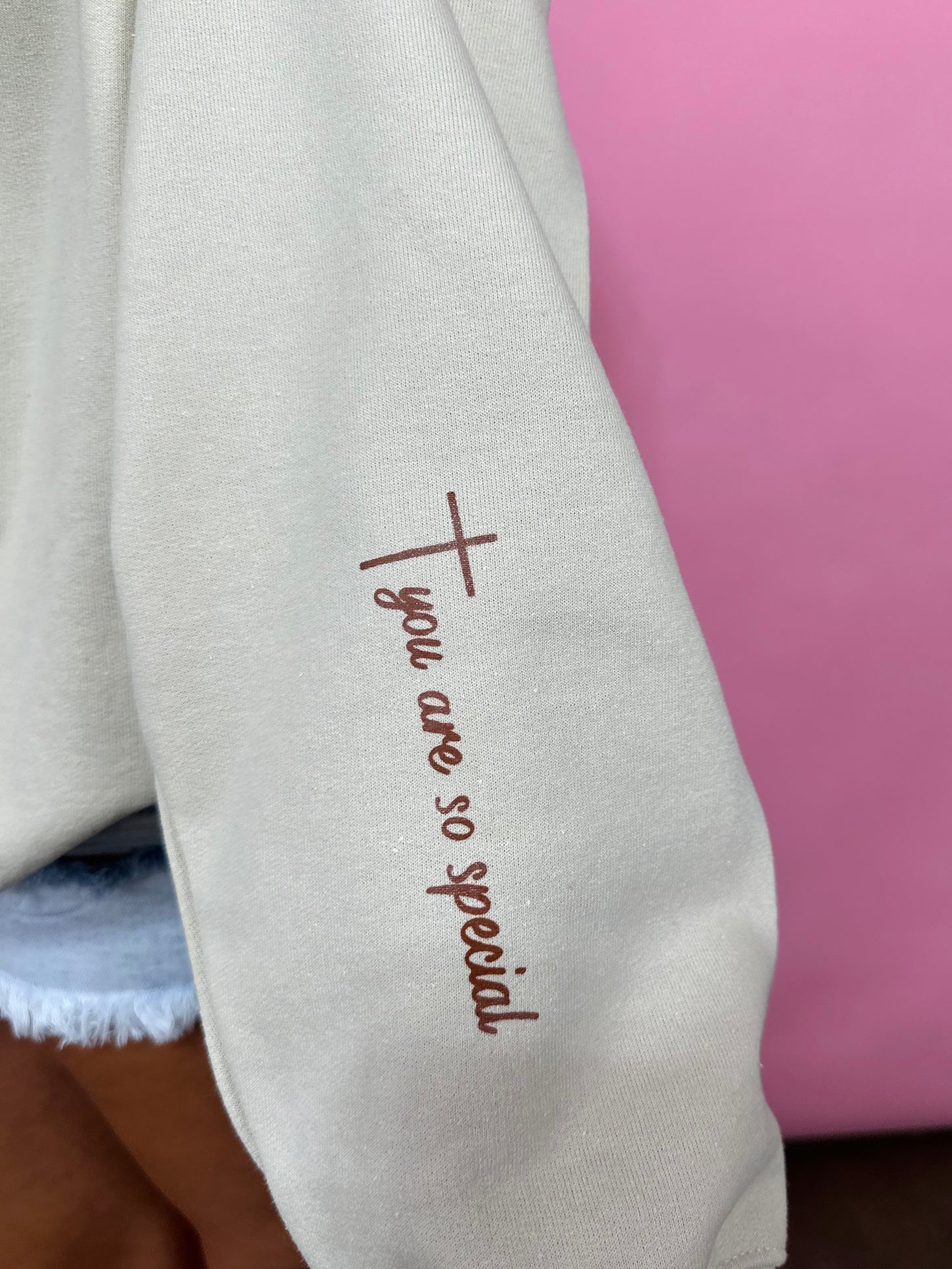 LINDA'S LEGACY SWEATSHIRT