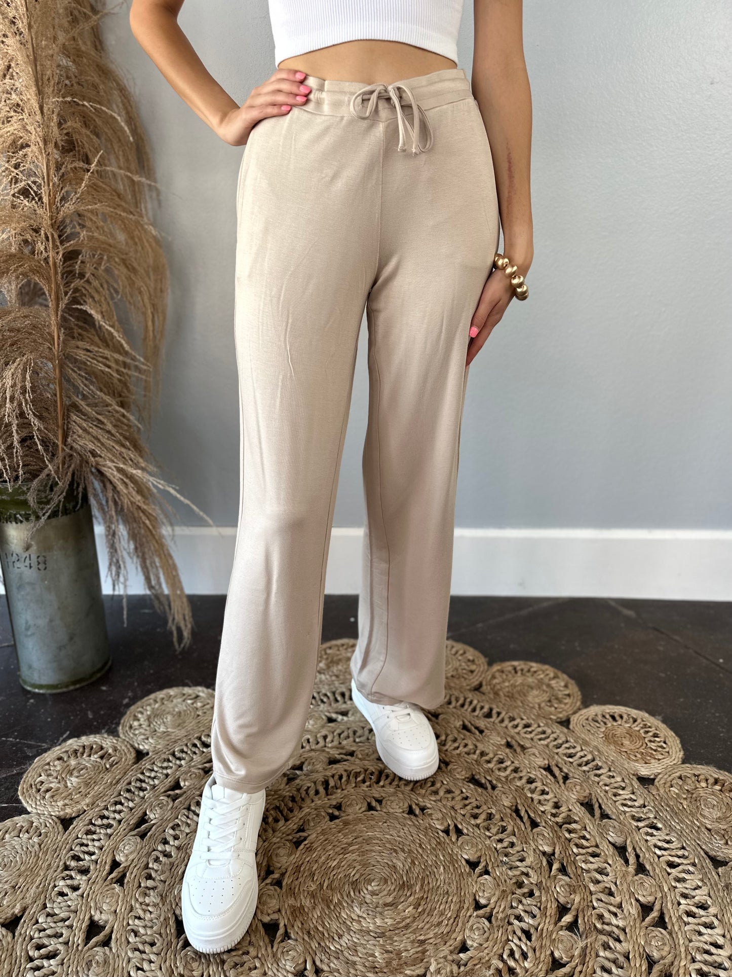 CREAM MID-RISE LOUNGE PANT