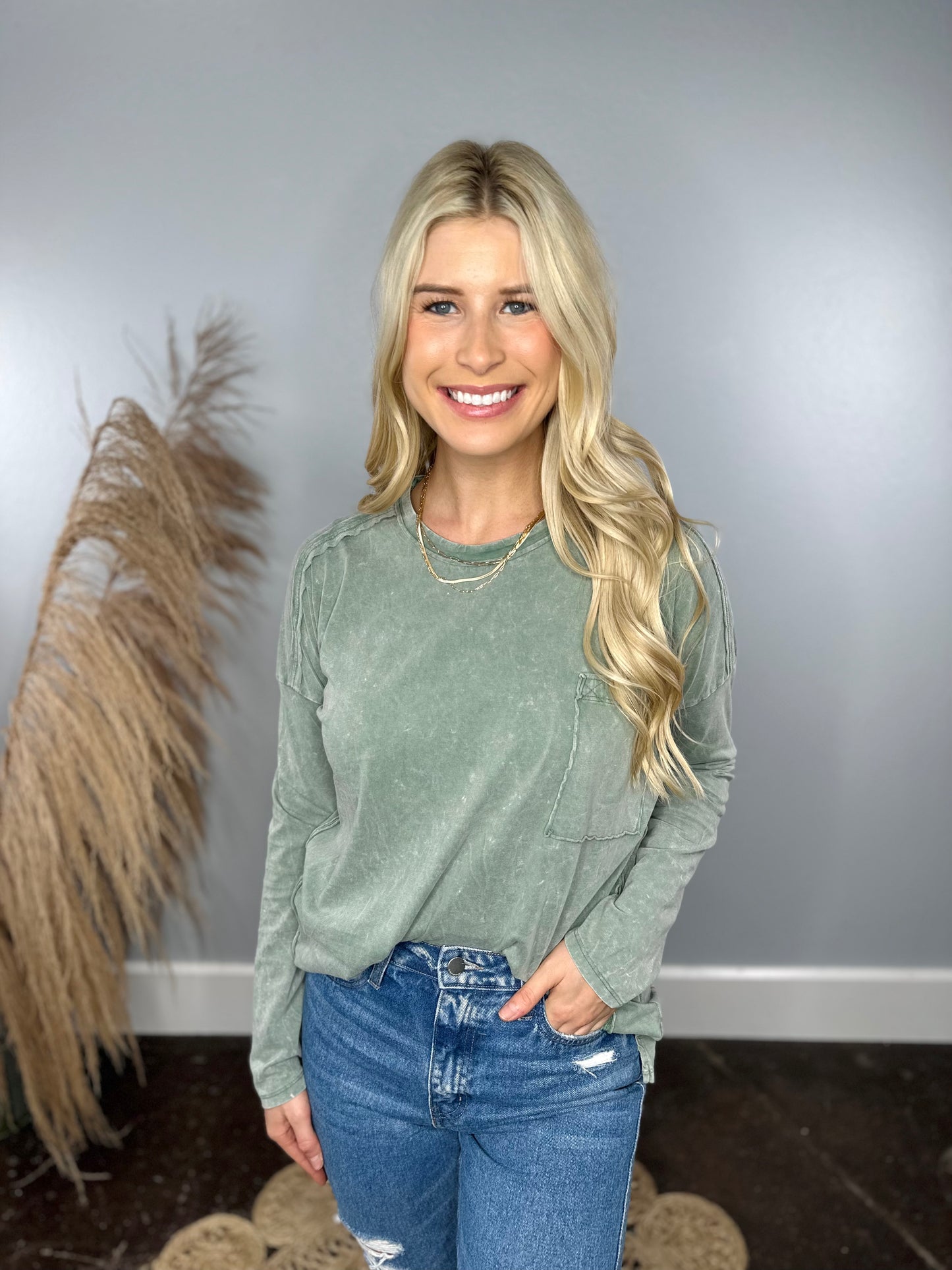 SAGE FRONT POCKET LONG SLEEVE TOP