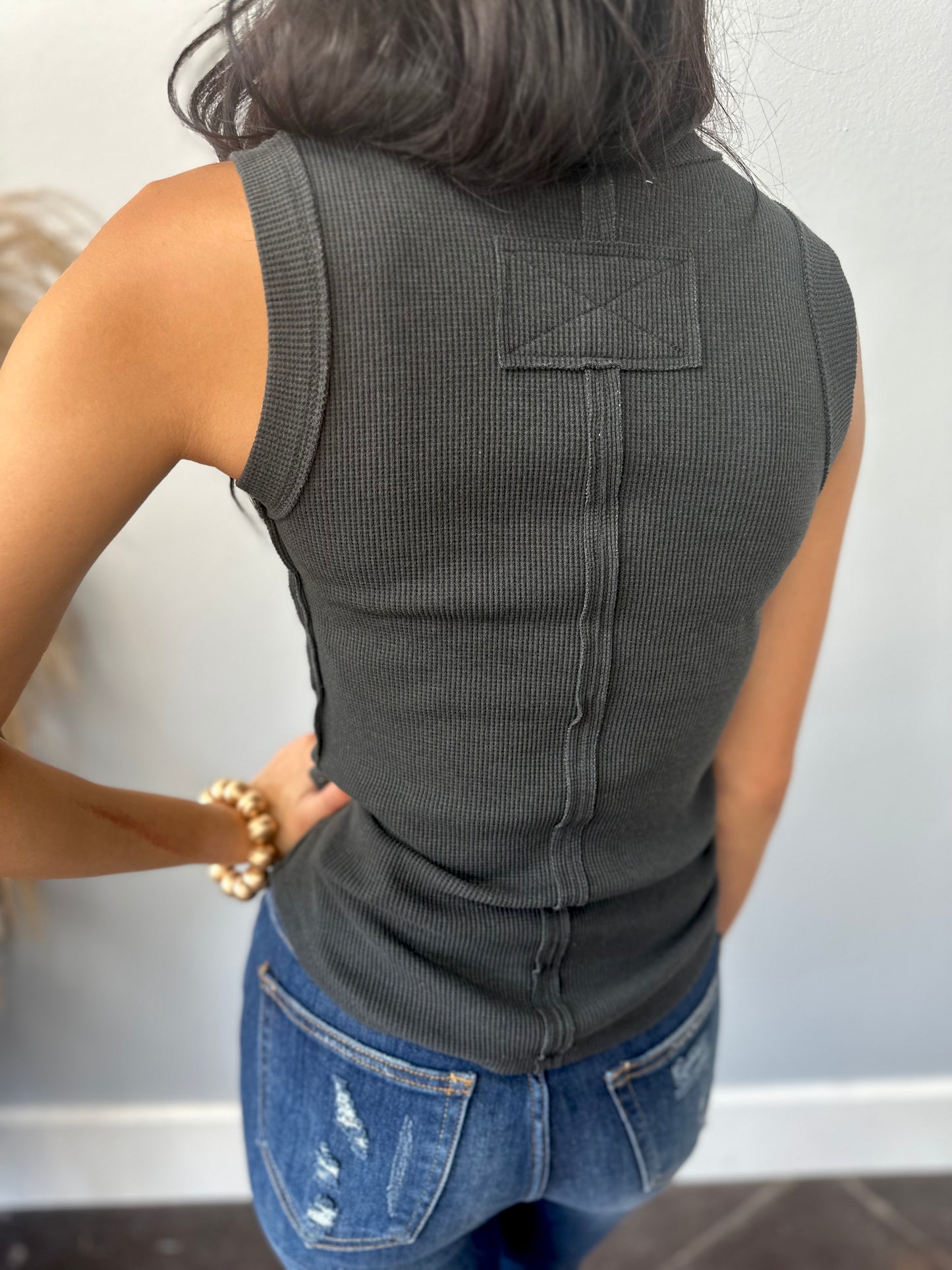 BLACK WAFFLE RIBBED TANK