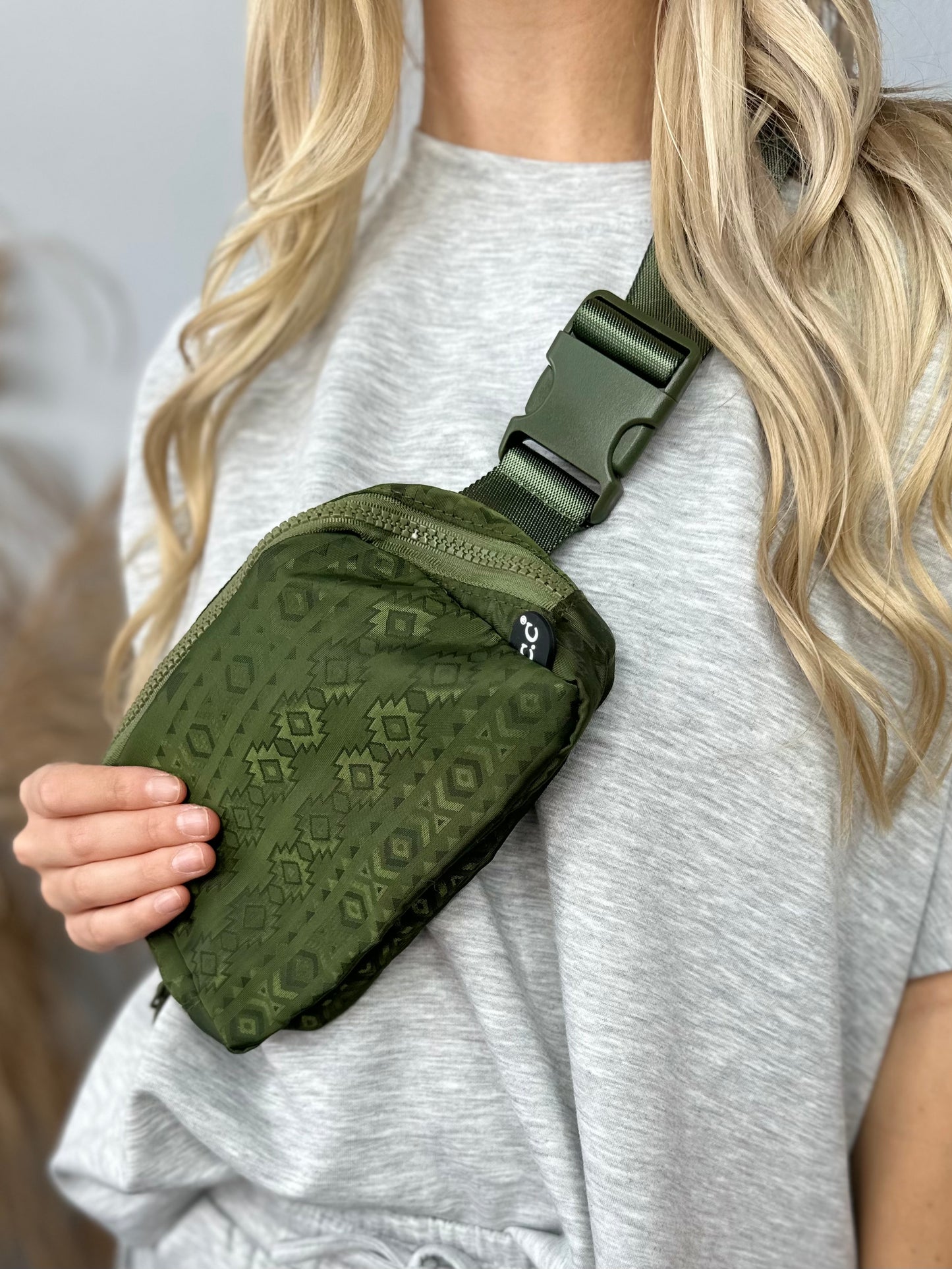CC ARMY GREEN BELT BAG