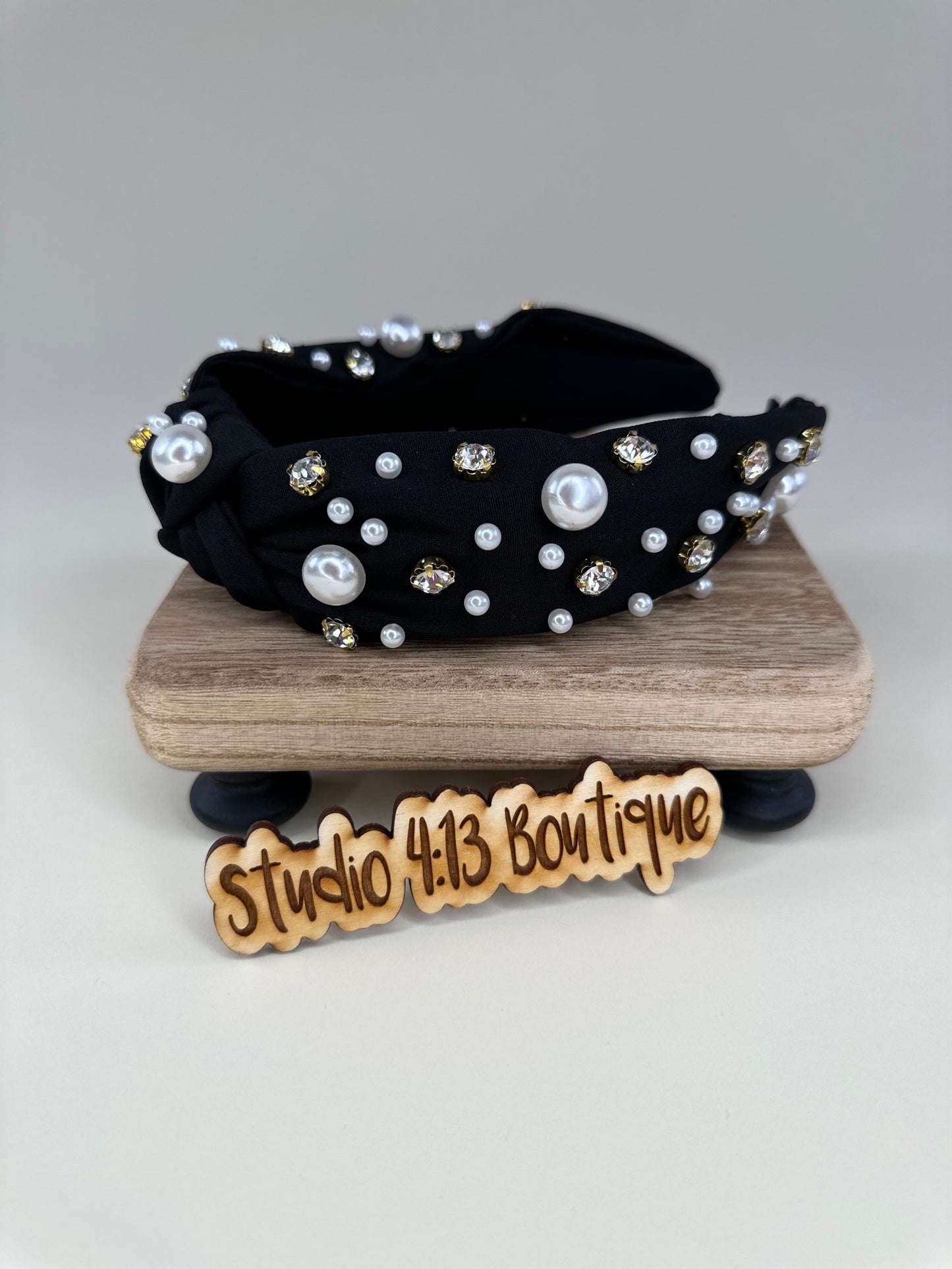 BLACK JEWELED HEADBAND