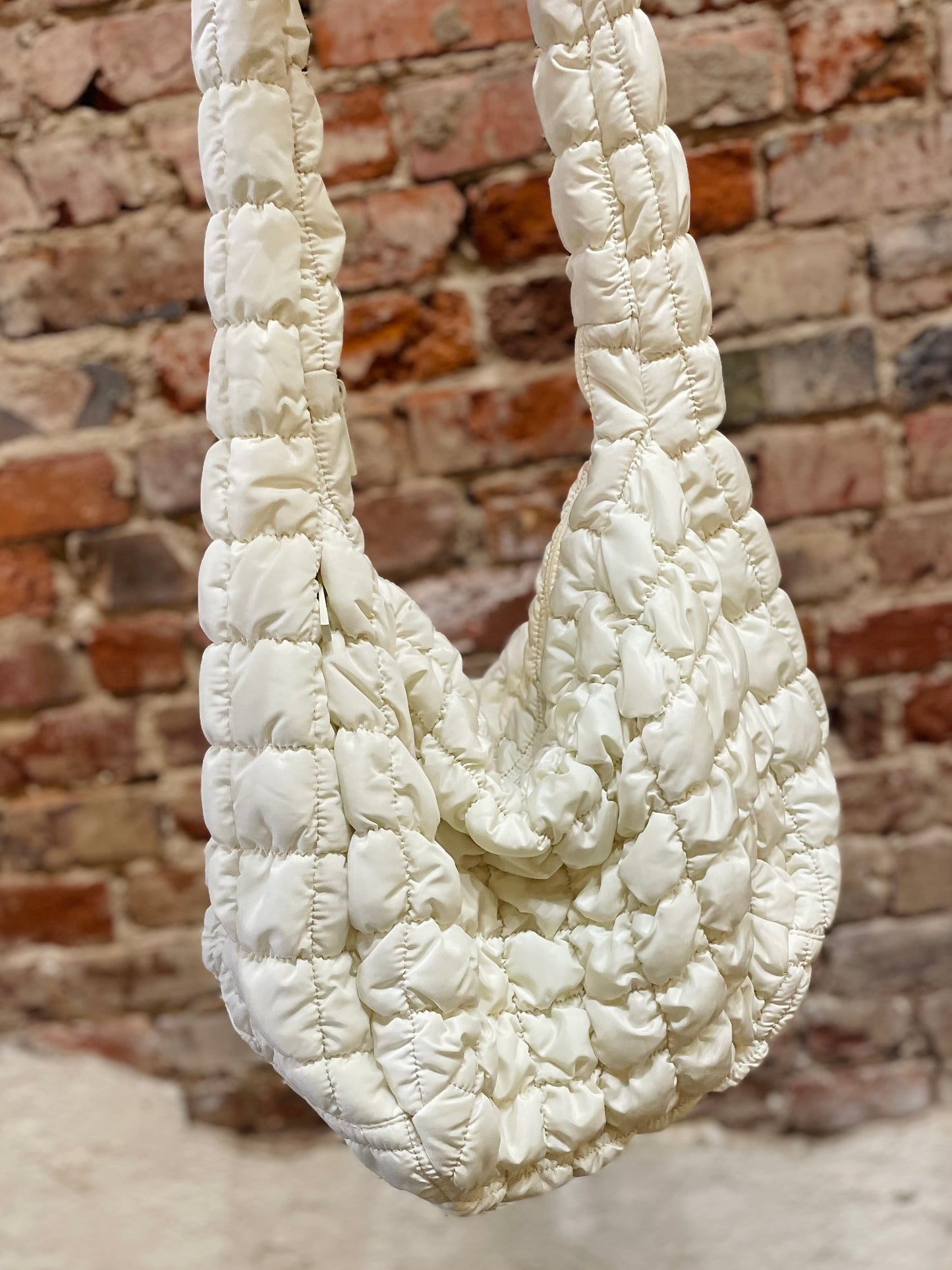 IVORY QUILTED LARGE CARRYALL BAG