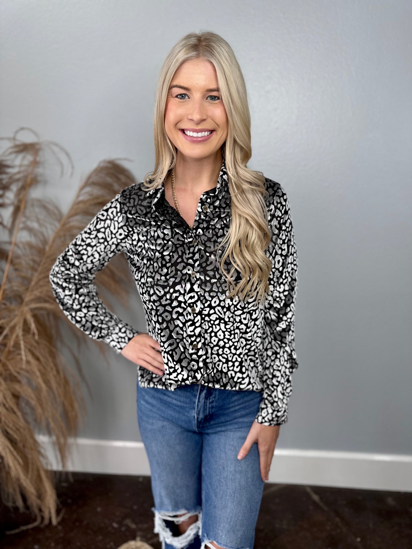 BLACK AND WHITE CHEETAH TOP