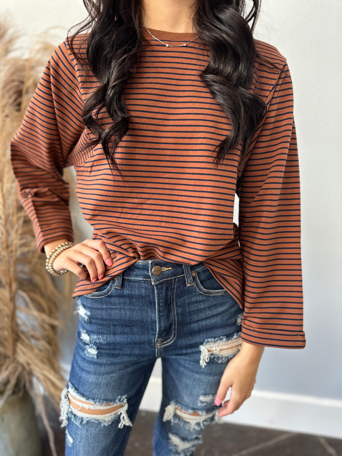 MOCHA/NAVY 3/4 SPLIT SIDE TOP