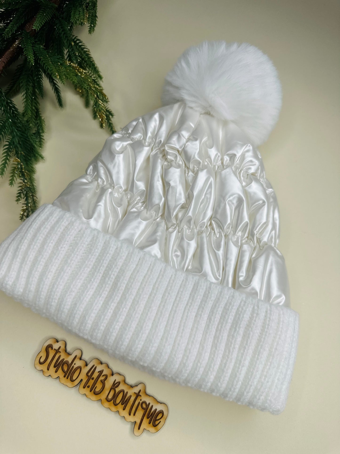 WHITE PUFFER BEANIE