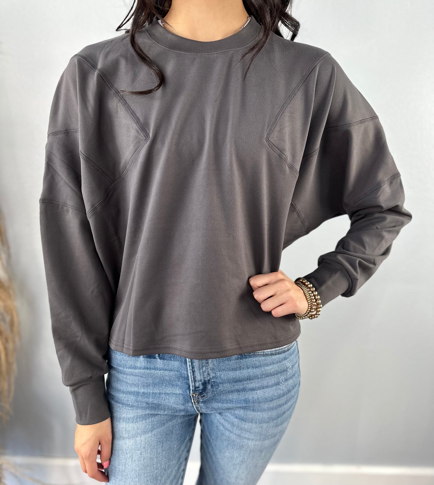 DARK GREY BOXY LONG SLEEVE TOP