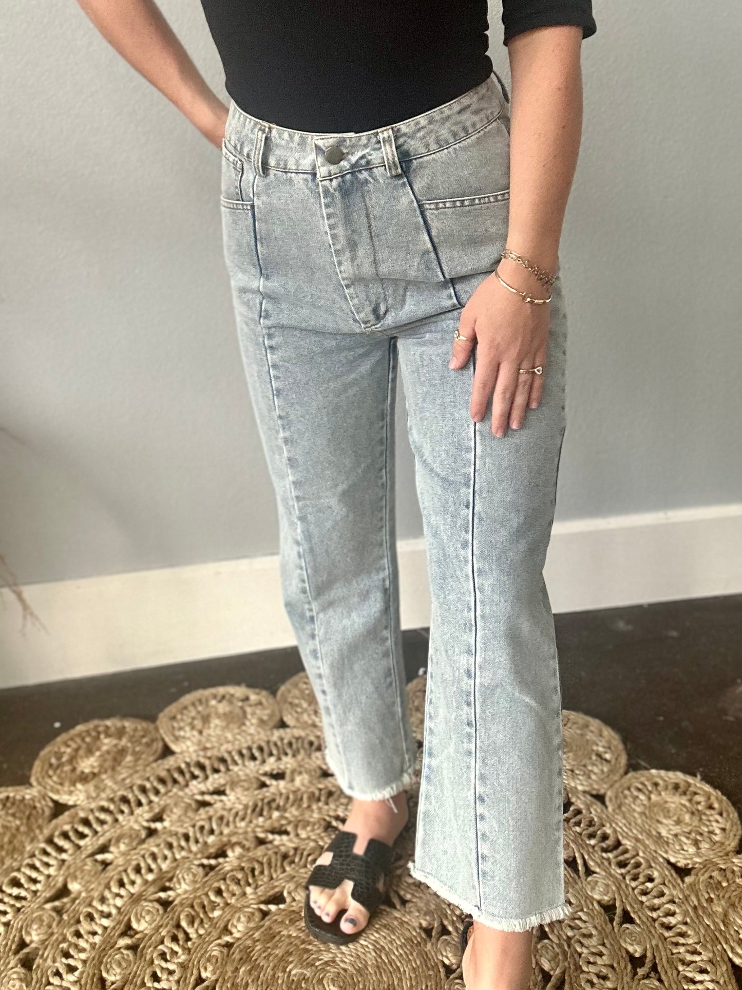 FRONT SEAM SLIT POCKET JEANS