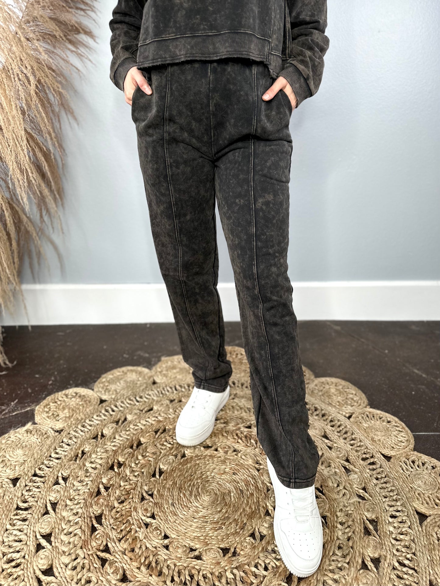 BLACK STRAIGHT LEG JOGGER SET