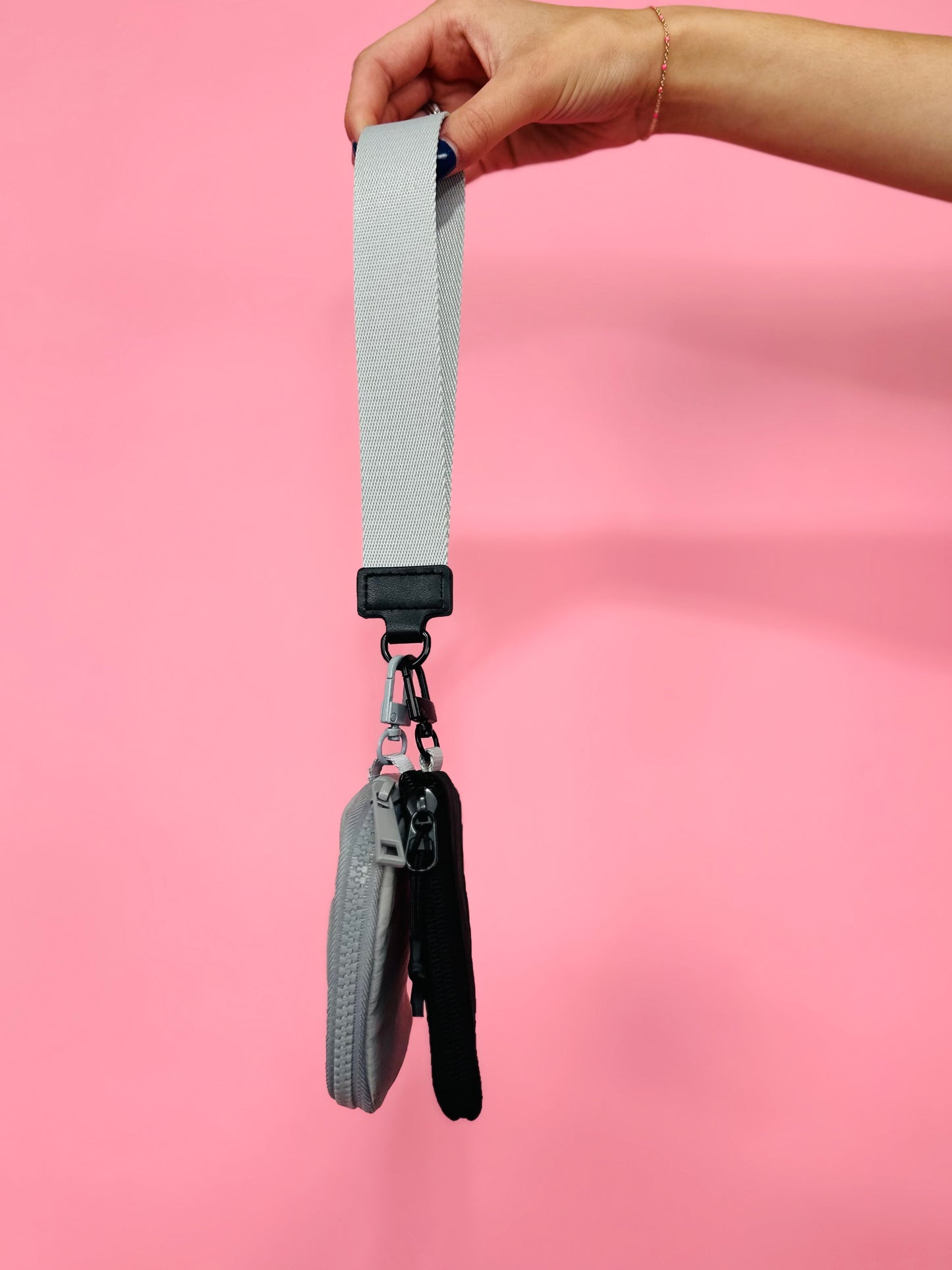 BLACK/GRAY DUAL WRISTLET