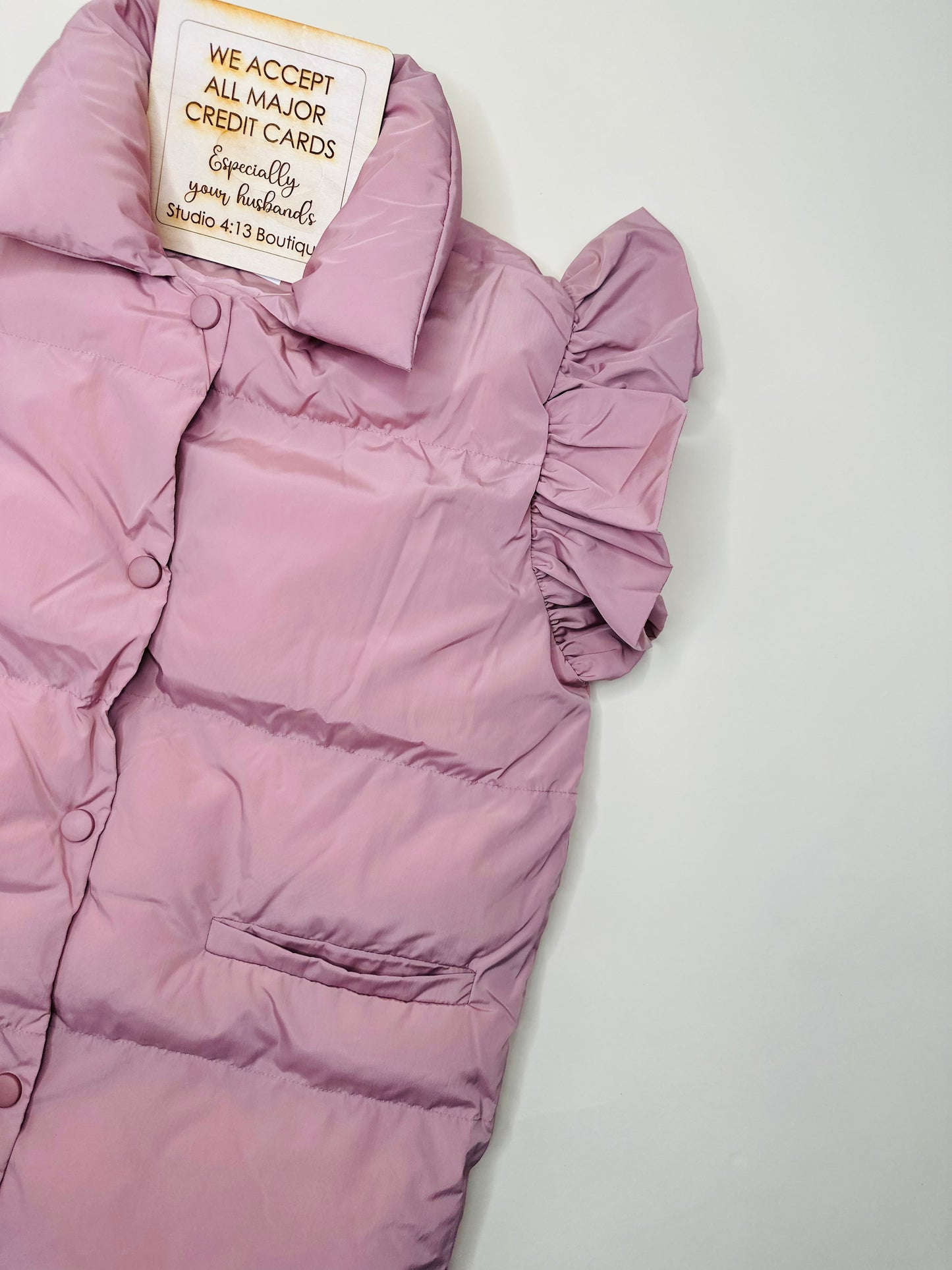 PUFFER VEST W/RUFFLE CAP SLEEVE (4 DIFFERENT COLORS)
