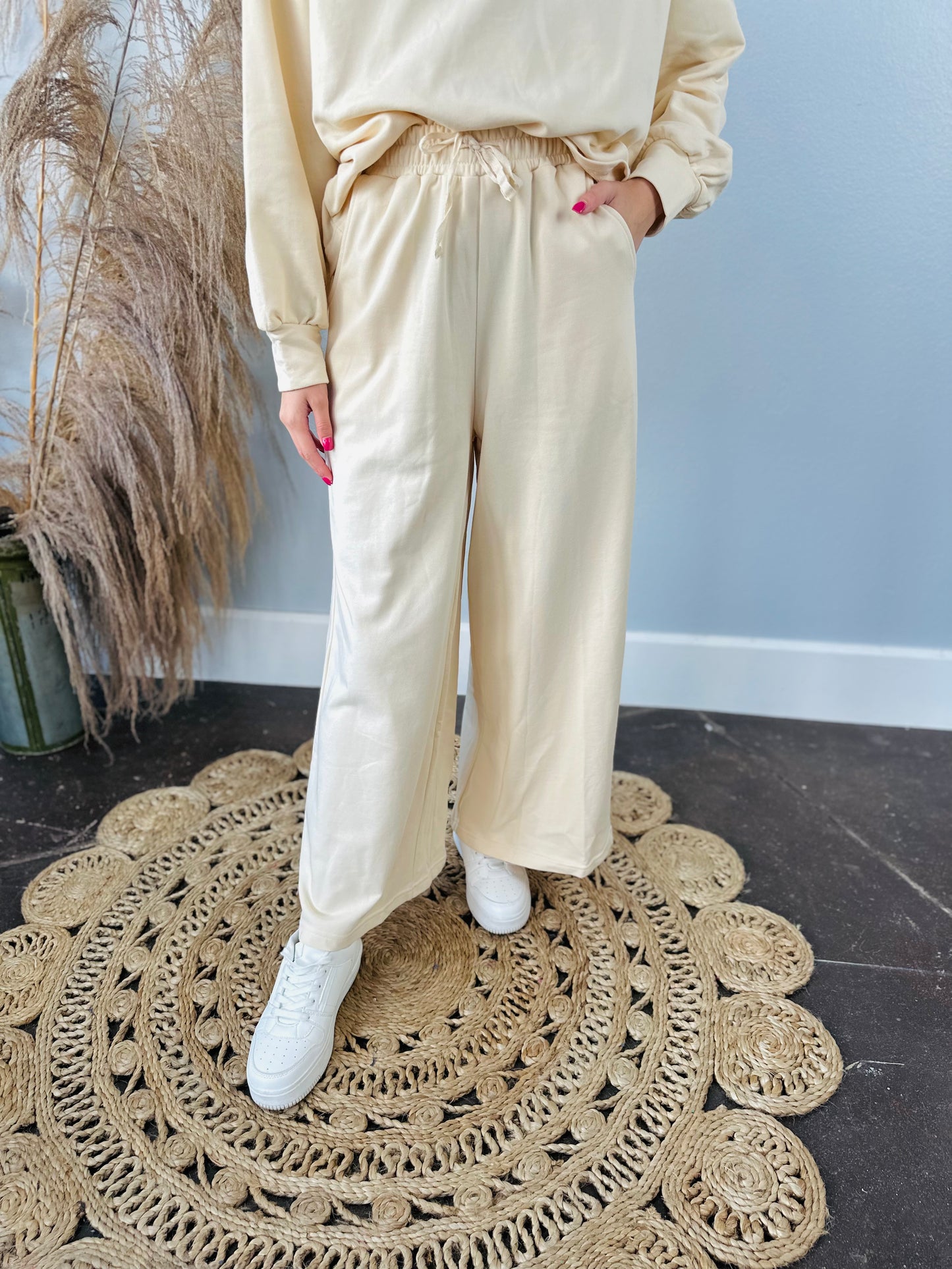 CREAM MOCK NECK & WIDE LEG SET
