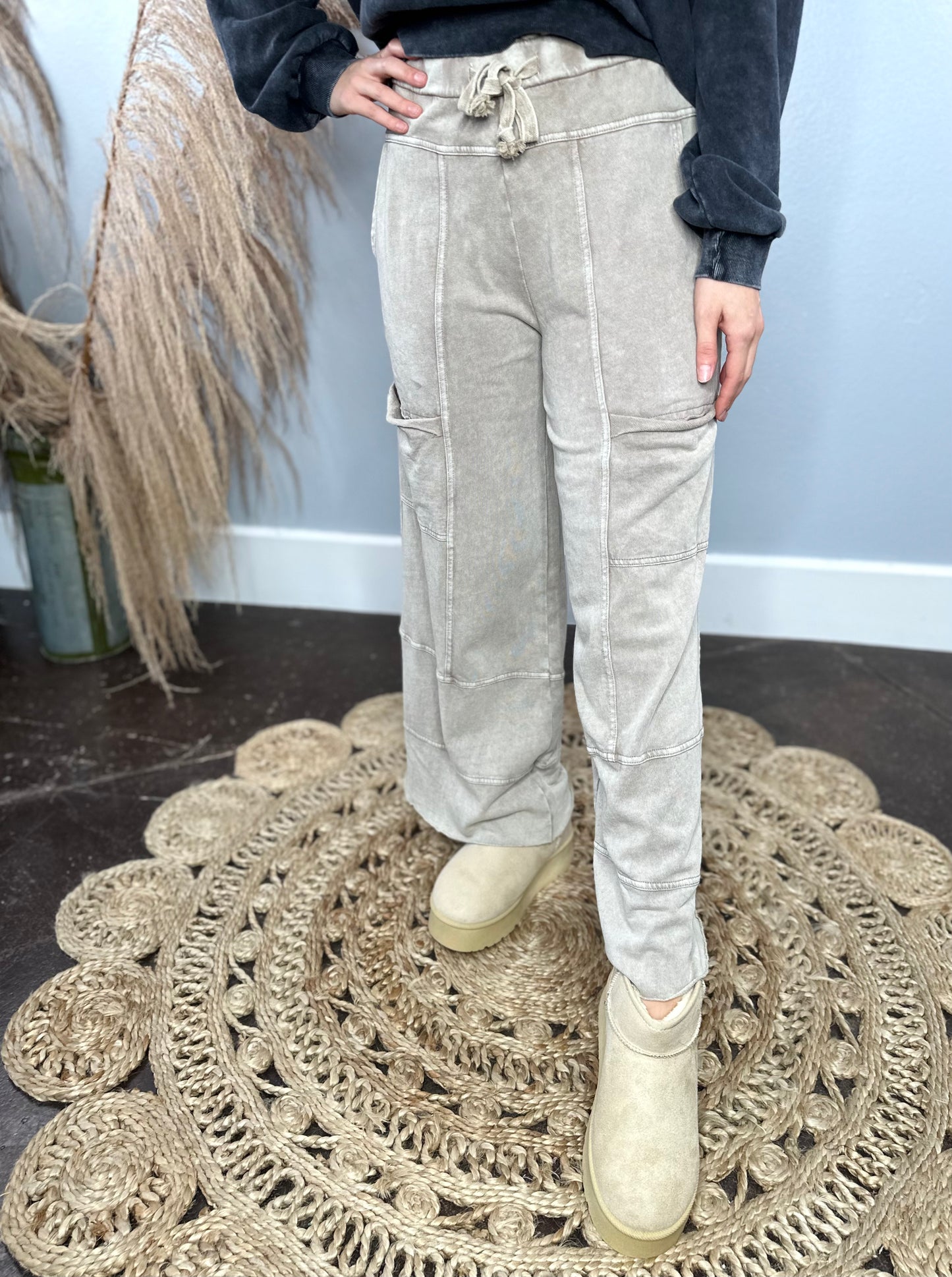 MUSHROOM MINERAL WASH SWEATPANTS