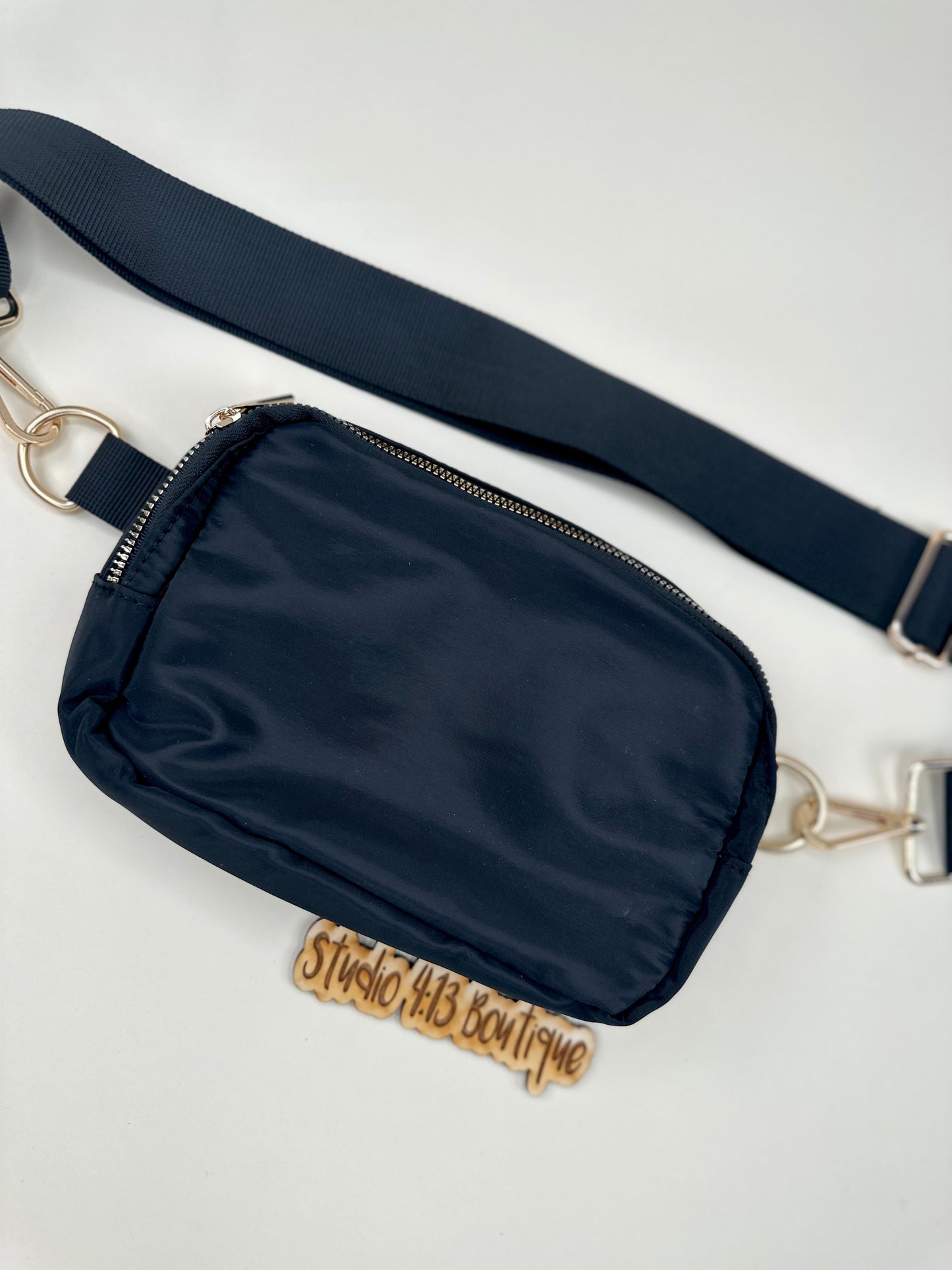 BLACK BELT BAG W/ CLIP