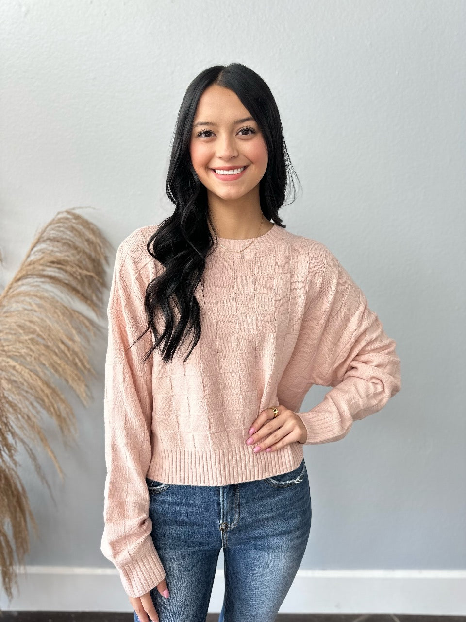 BLUSH CHECKED OVERSIZED SWEATER