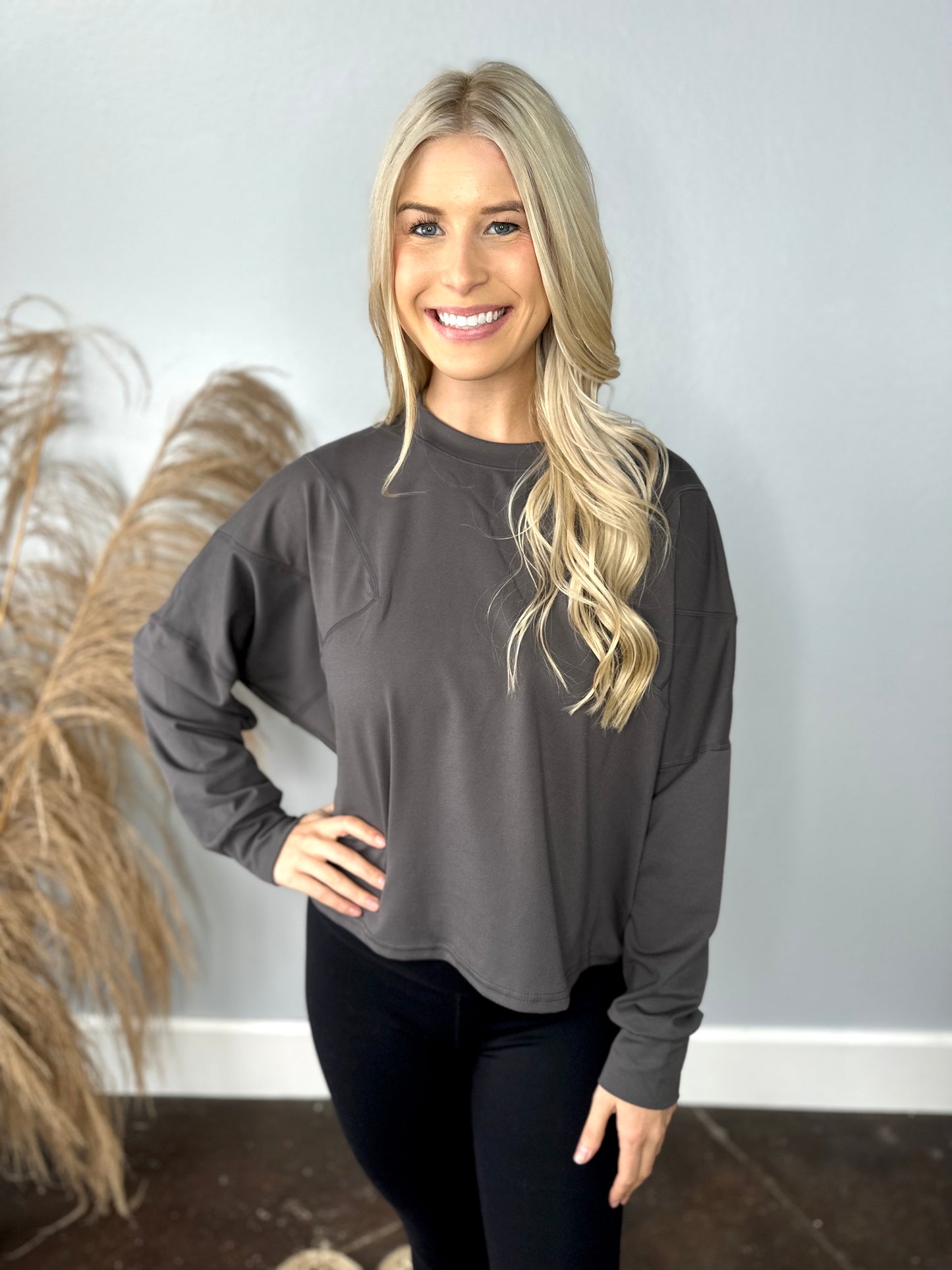 DARK GREY BOXY LONG SLEEVE TOP