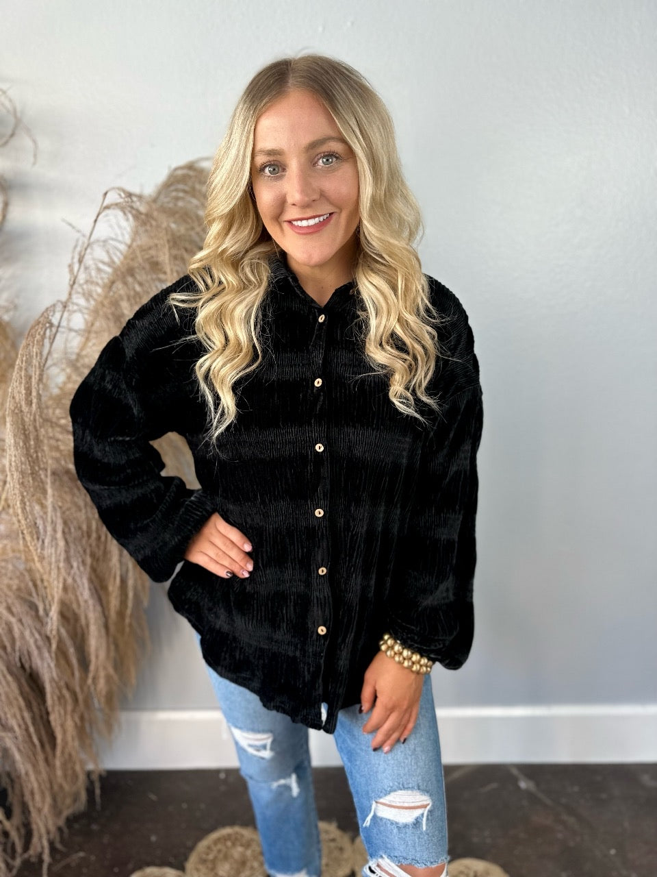 BLACK RUCHED VELVET TOP