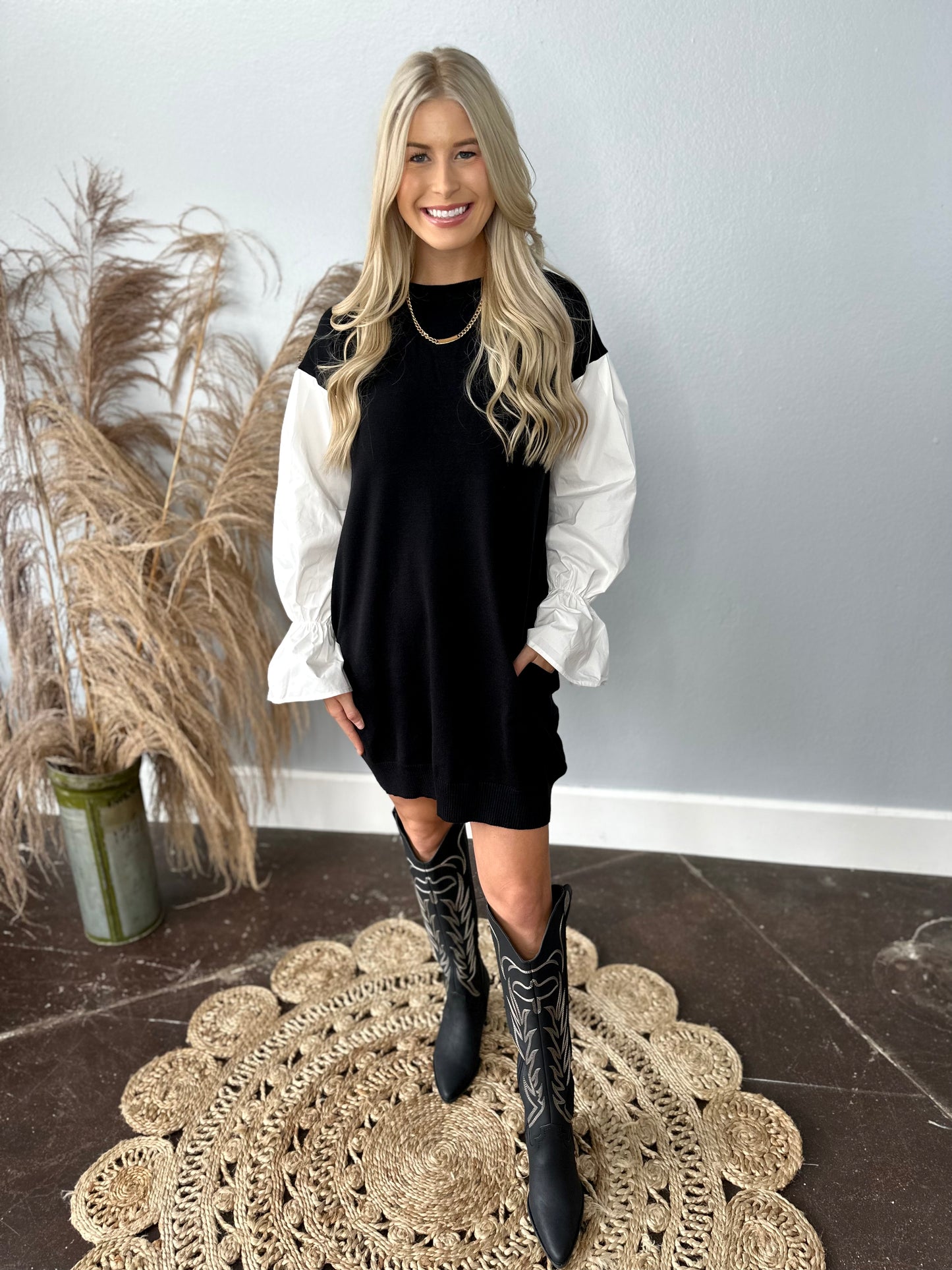 BLACK SWEATER DRESS WITH WHITE SLEEVES