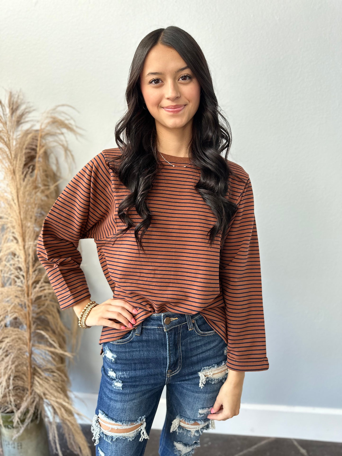 MOCHA/NAVY 3/4 SPLIT SIDE TOP