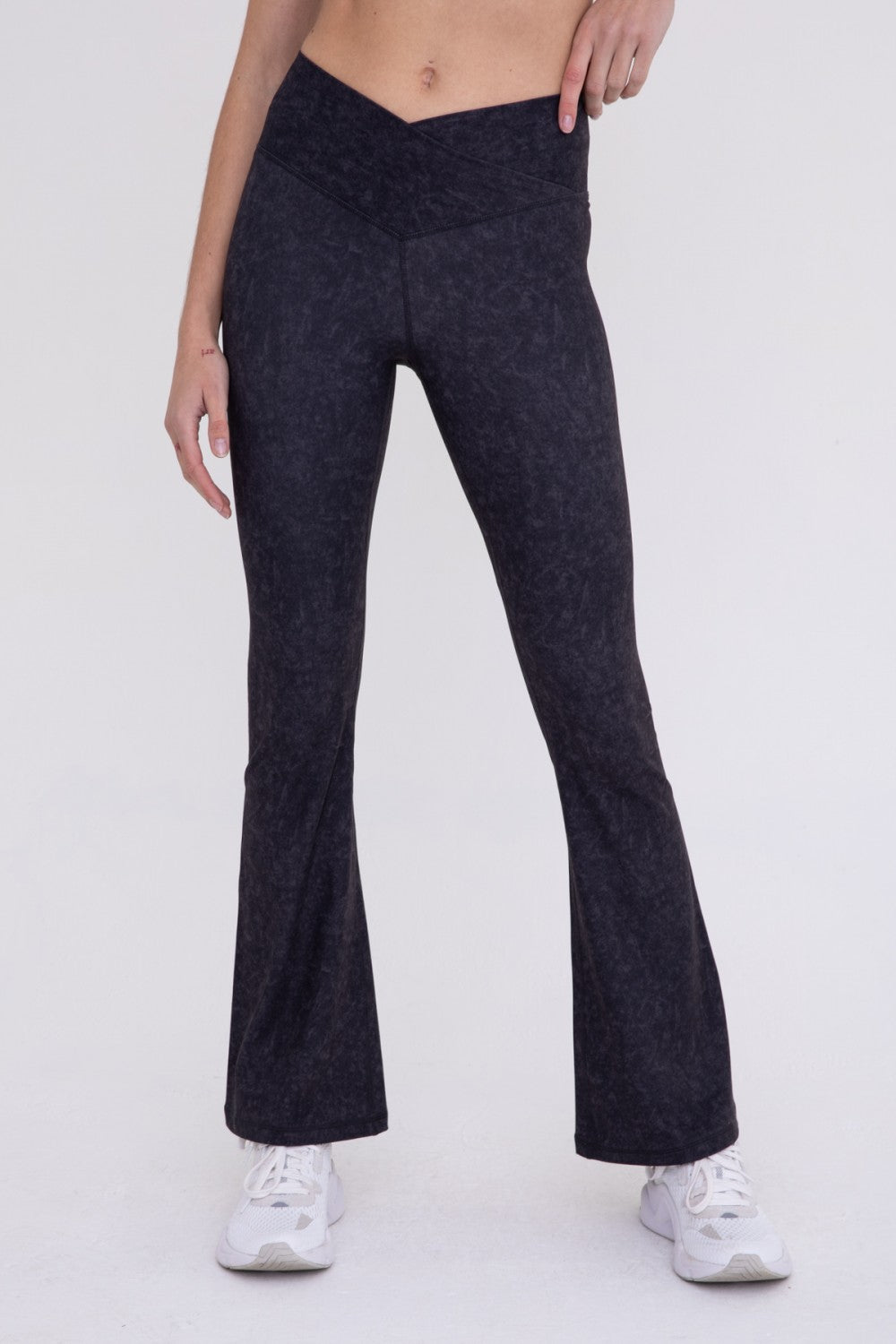 CROSSOVER FLARE LEGGINGS