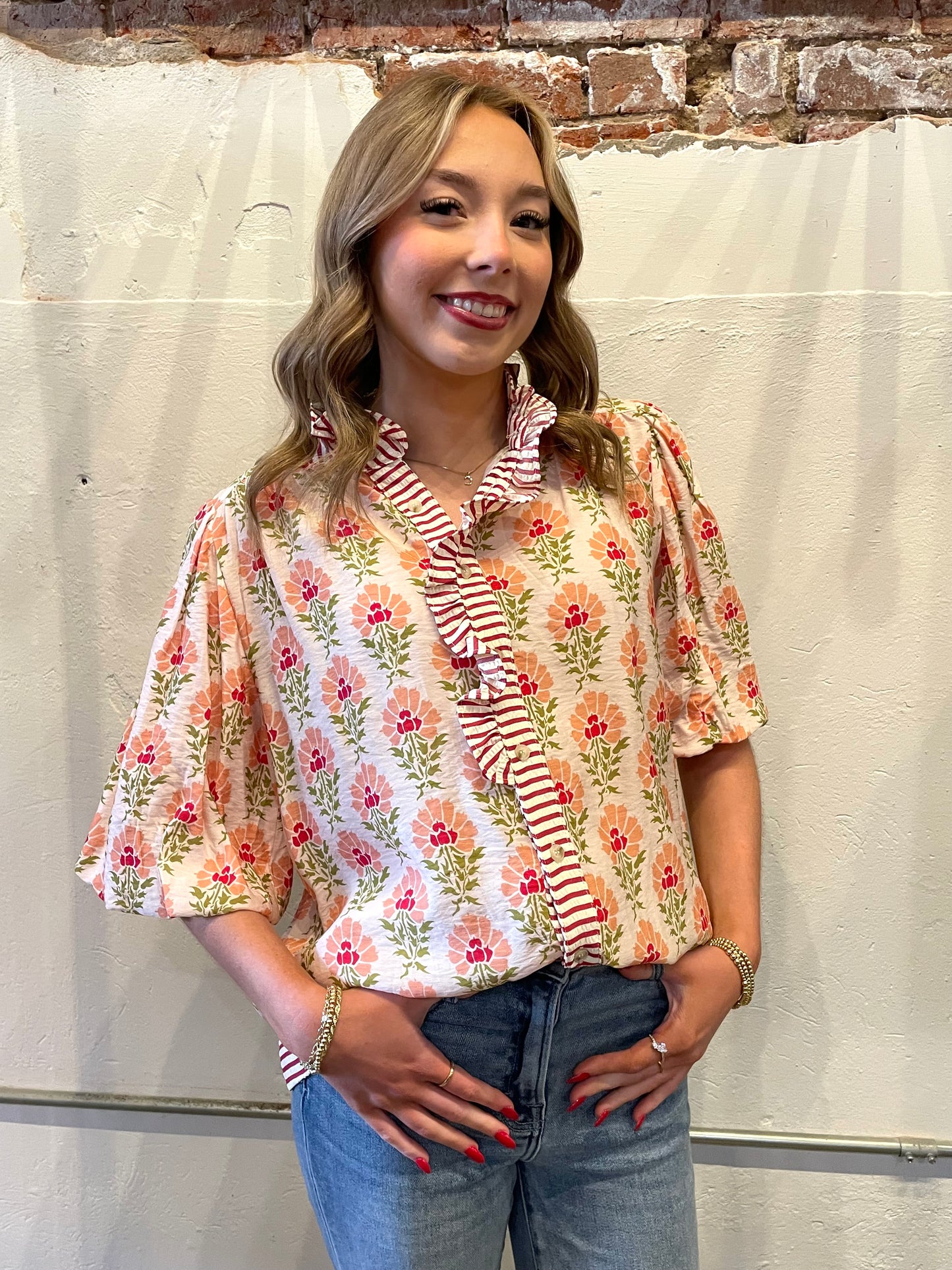 CORAL FLORAL STRIPE RUFFLE TOP