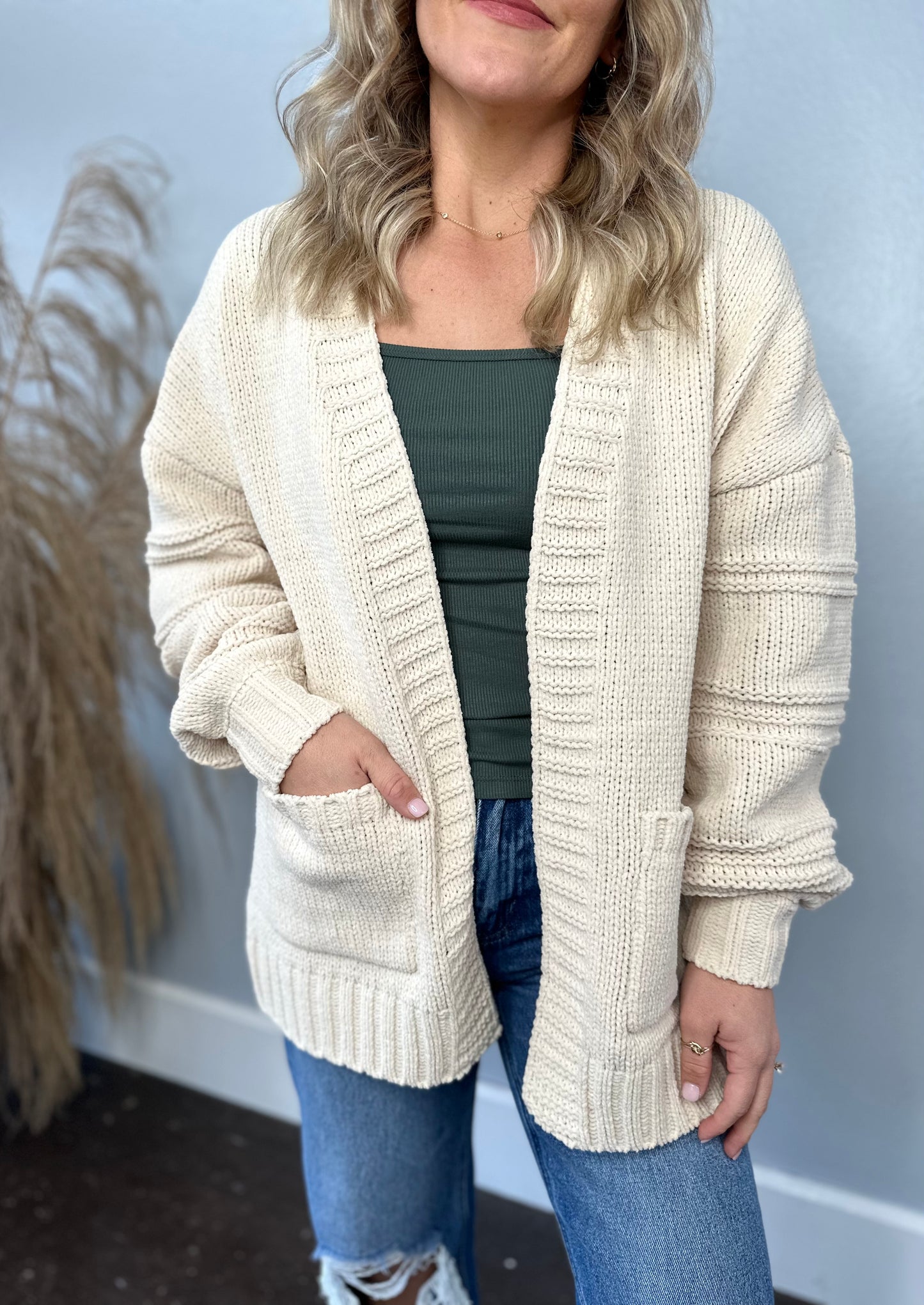 THICK COZY CHENILLE CREAM CARDIGAN