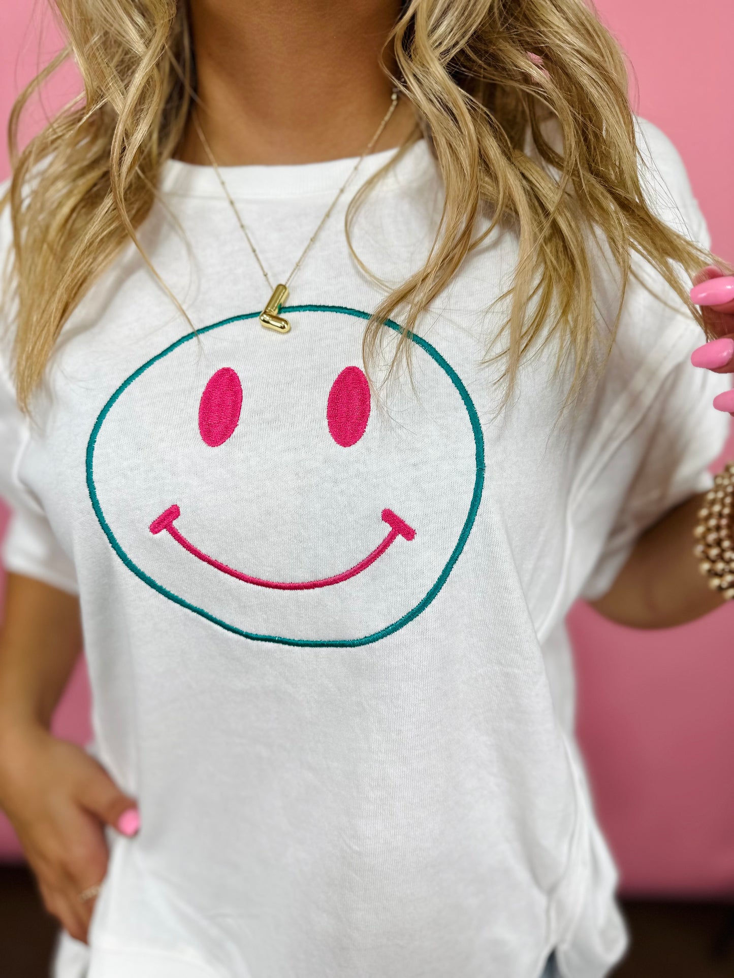 PINK/AQUA EMBROIDERED SMILEY TEE