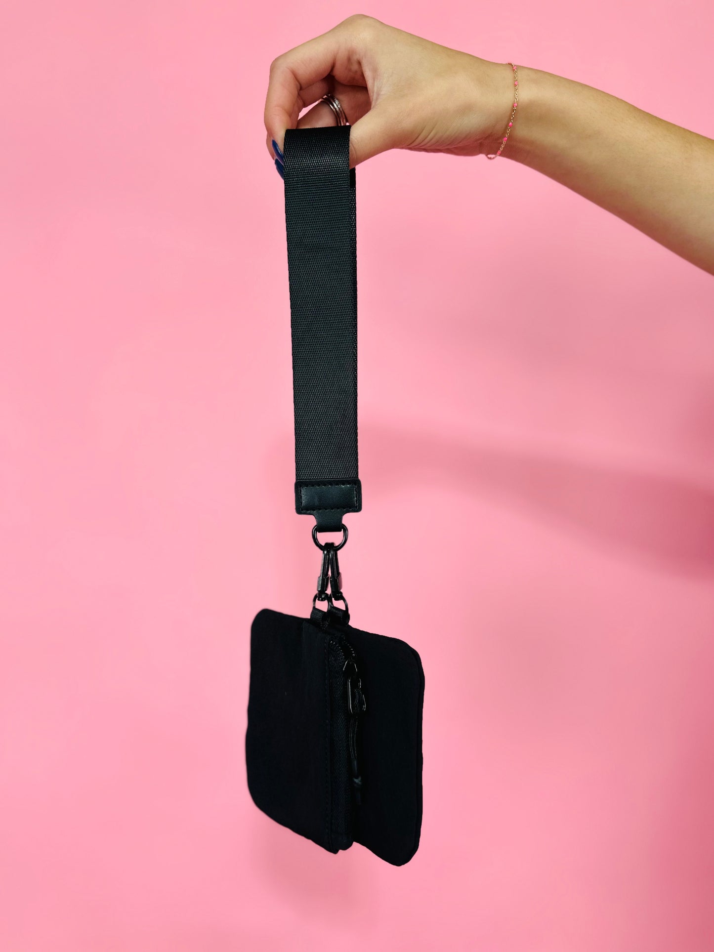 BLACK DUAL WRISTLET