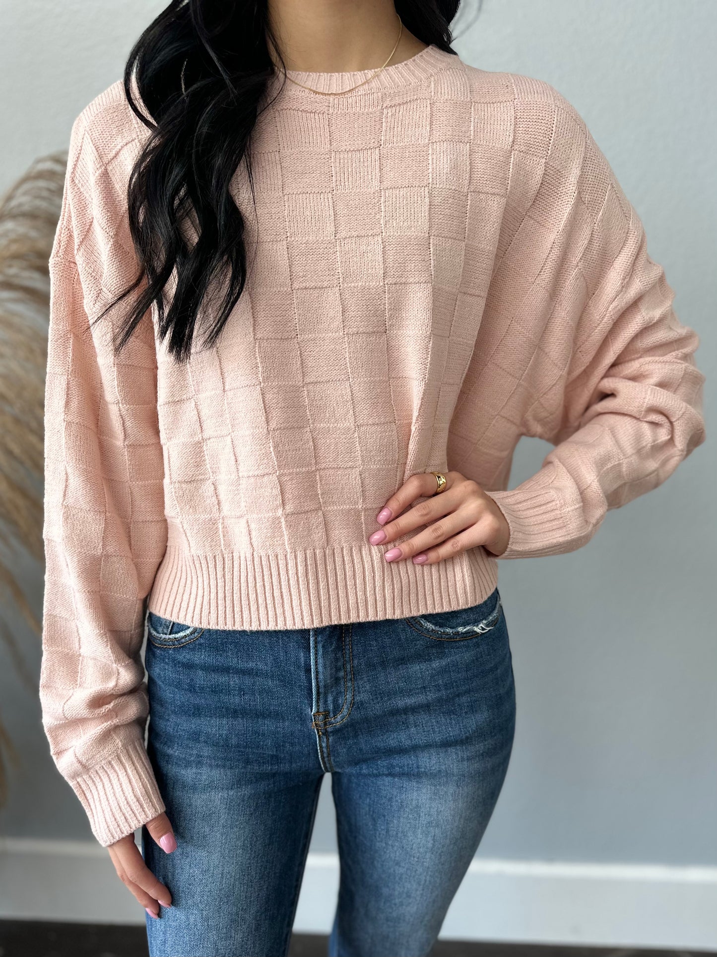 BLUSH CHECKED OVERSIZED SWEATER