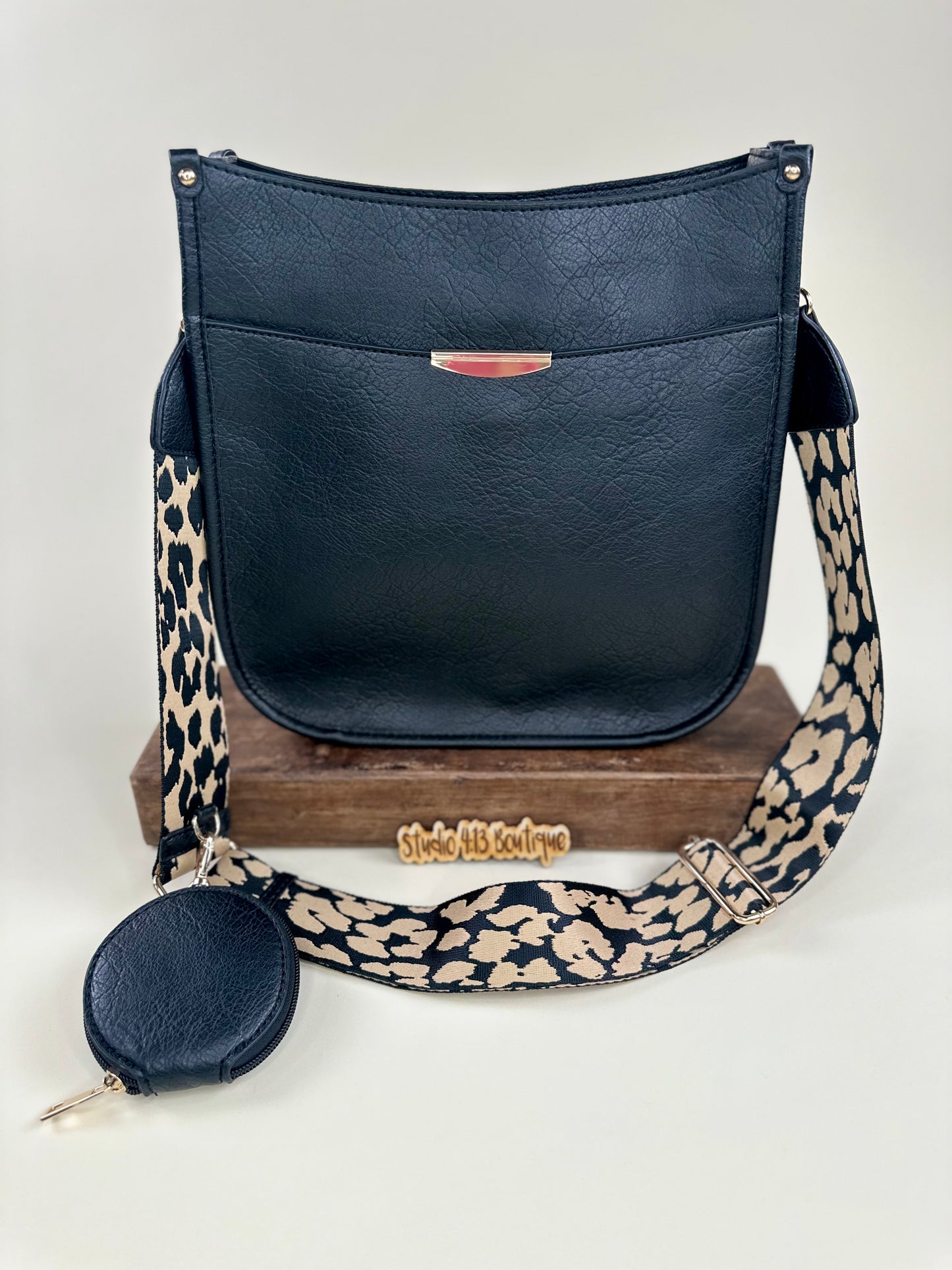 BLACK CONCEAL CARRY PURSE