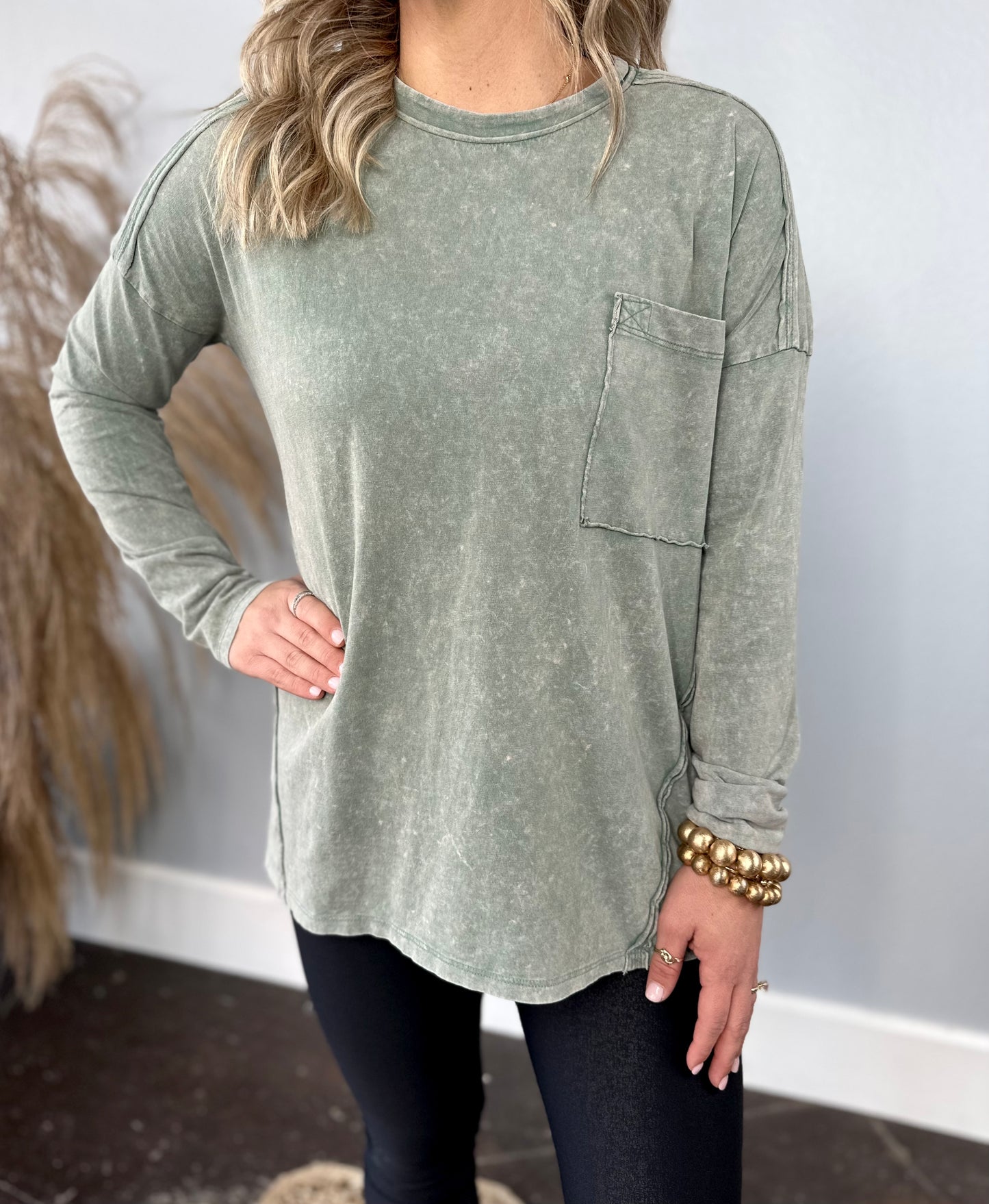 SAGE FRONT POCKET LONG SLEEVE TOP