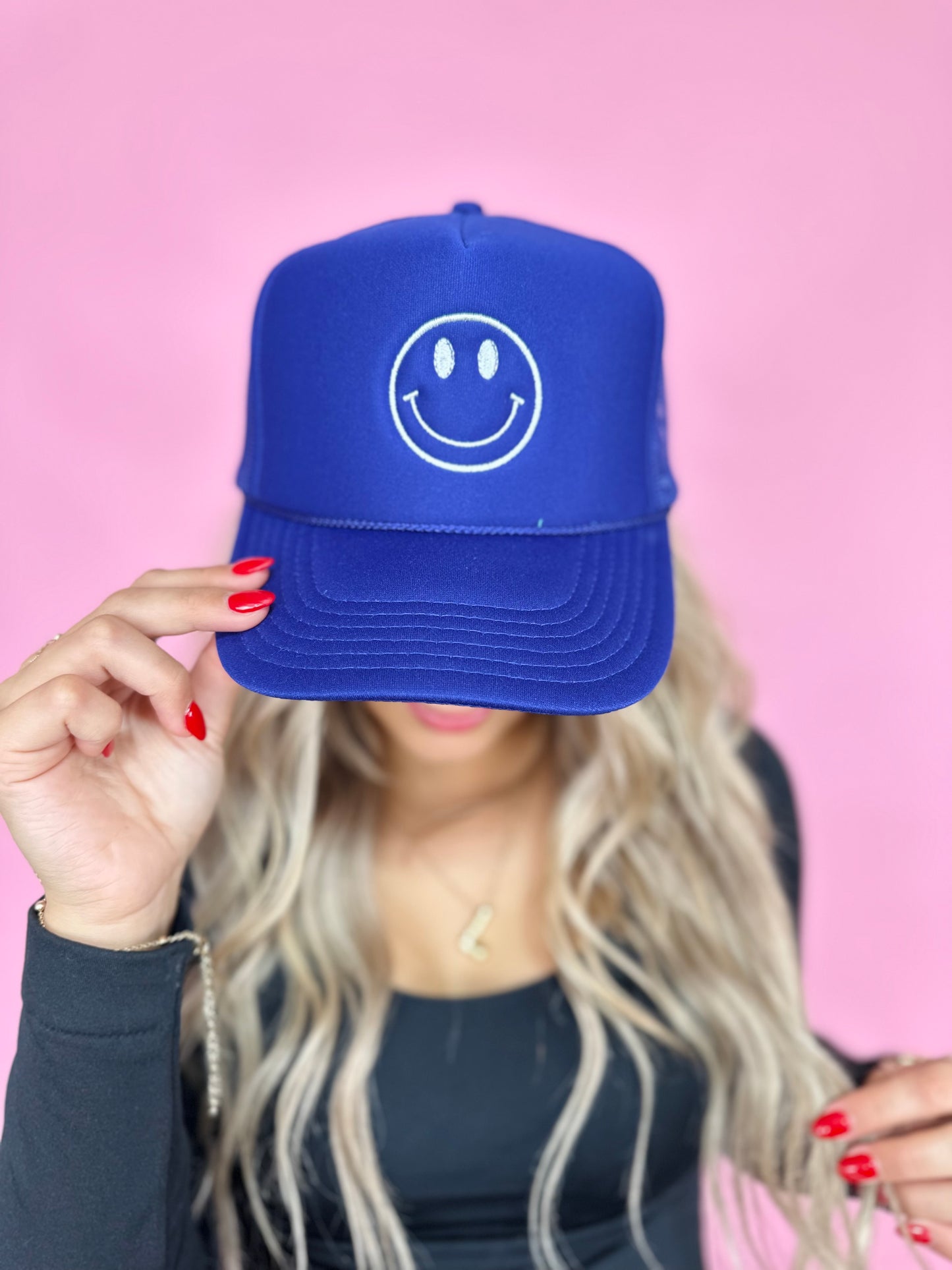 PURPLE EMBROIDERED SMILEY HAT