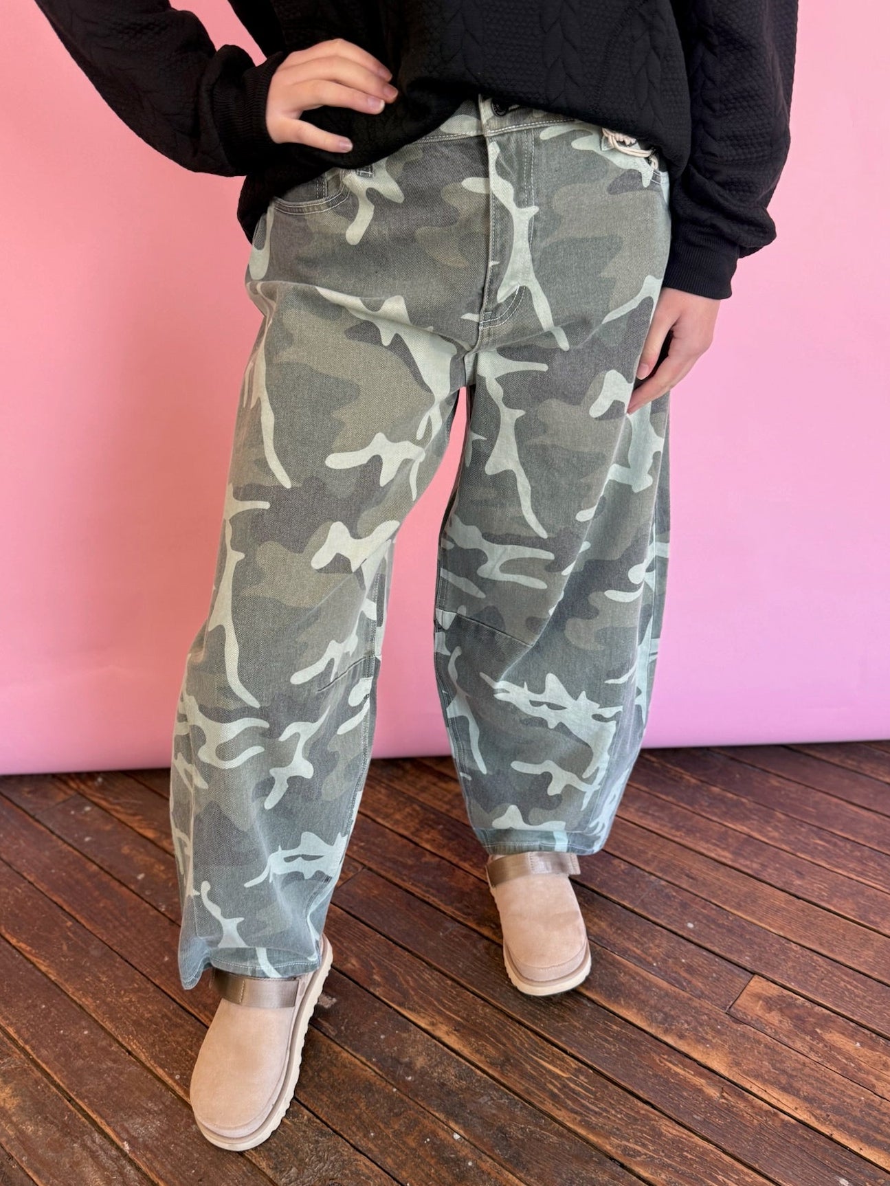 FADED GREEN CAMO BARREL DENIM