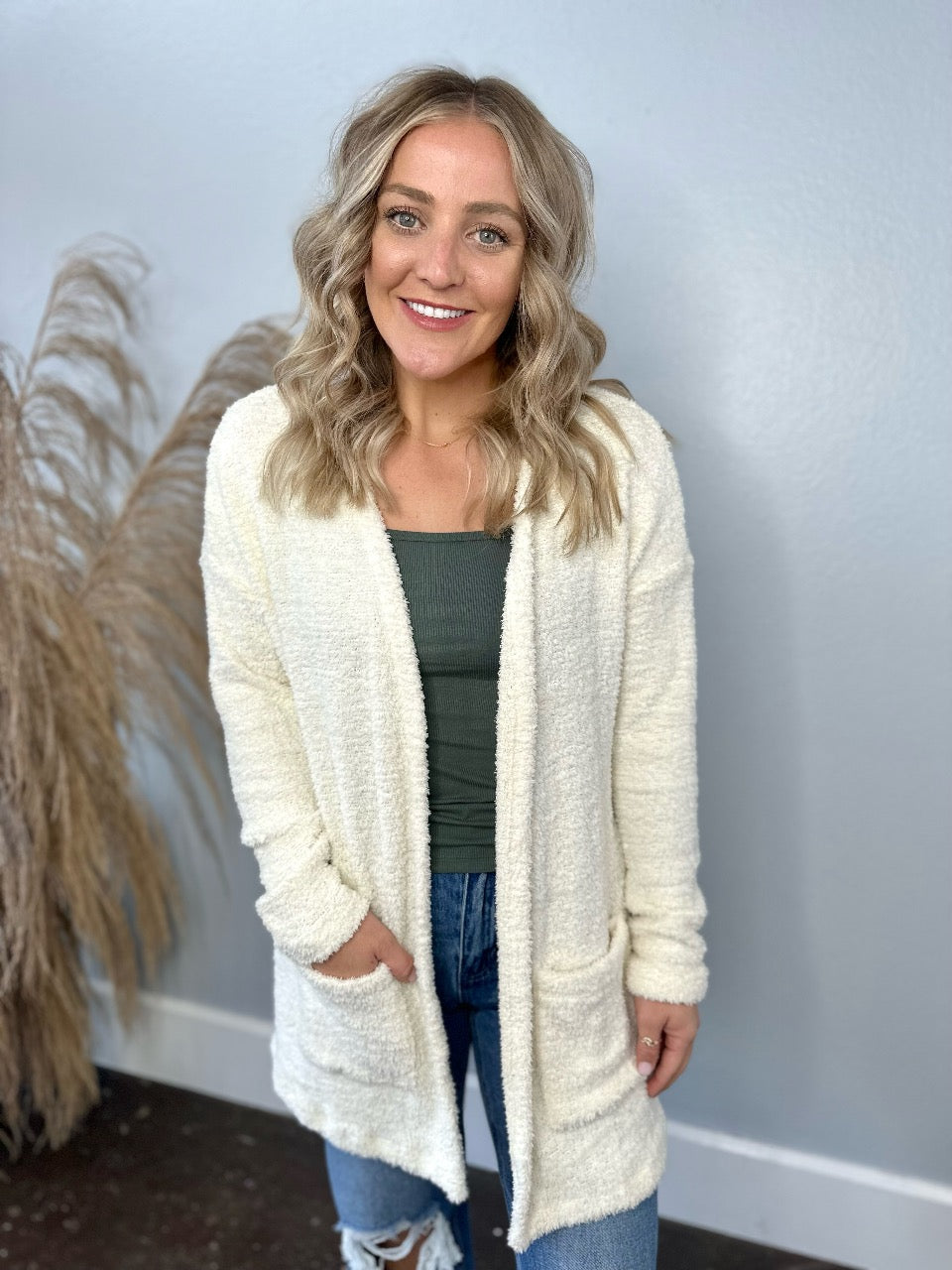DREAMY CREAM CARDIGAN W/POCKETS