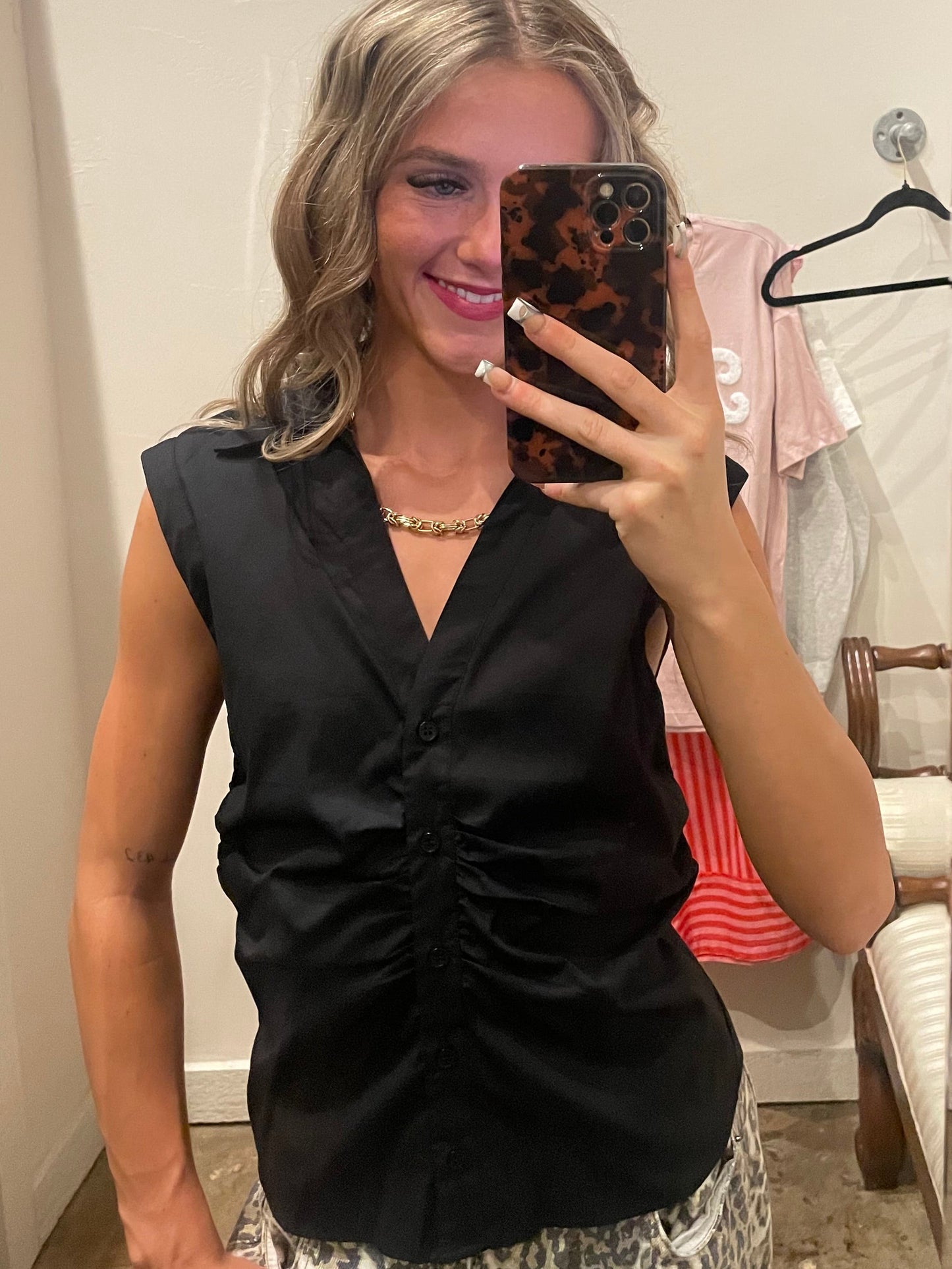 BLACK RUCHED SIDES SLEEVELESS TOP