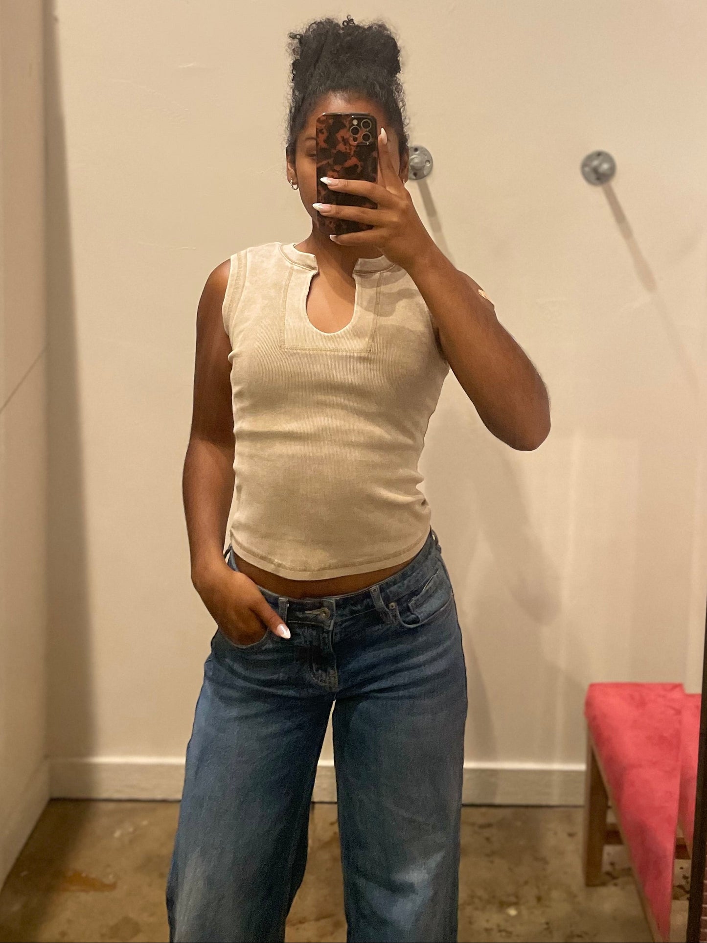 MOCHA U NECK TOP