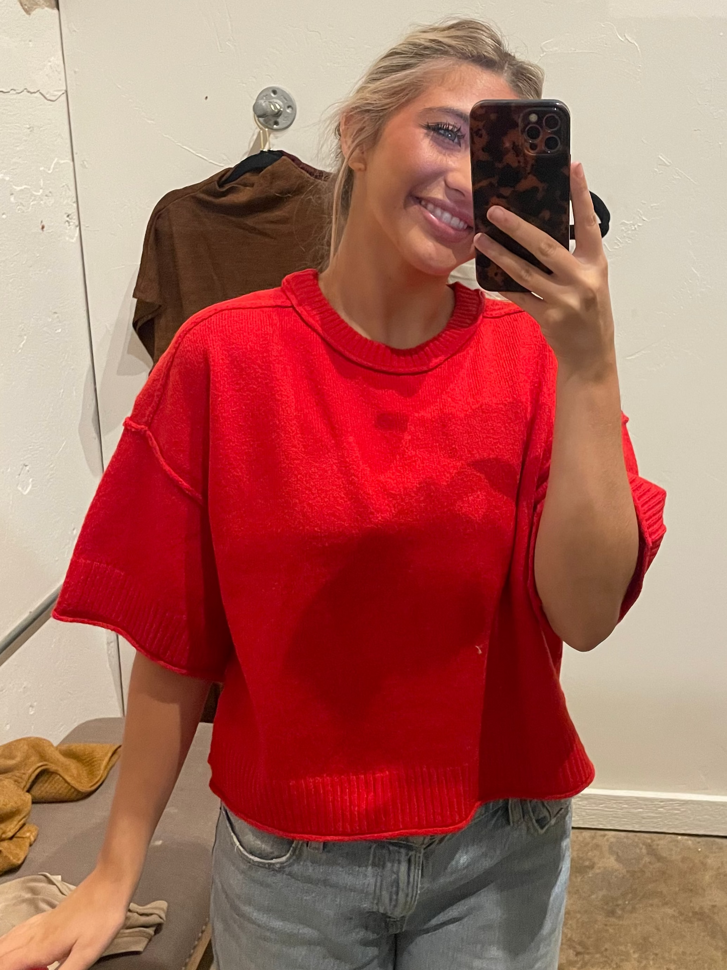 RED S/S CROP SWEATER