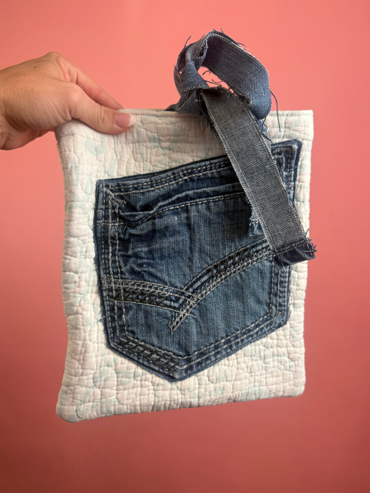QUILTED BOOK SLEEVE DENIM/WHITE/BLUE