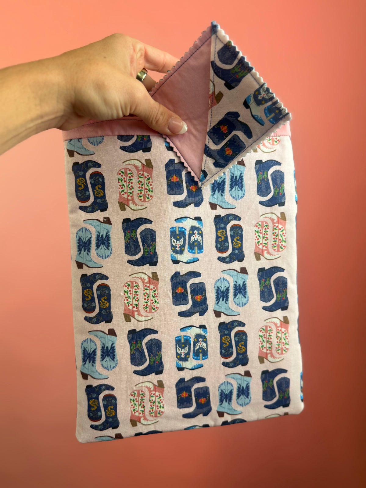 BOOTS & BOOKMARK BOOK SLEEVE