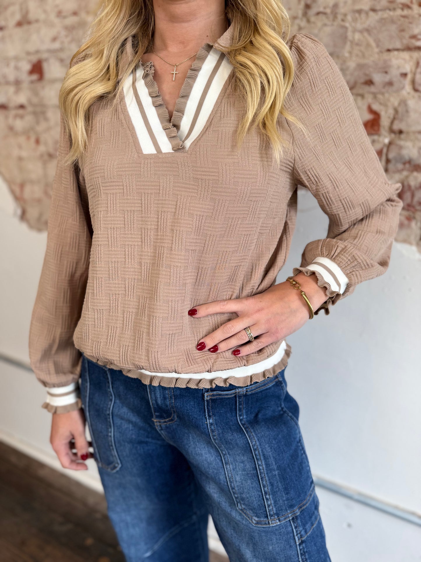 TAUPE BASKET WEAVE TOP