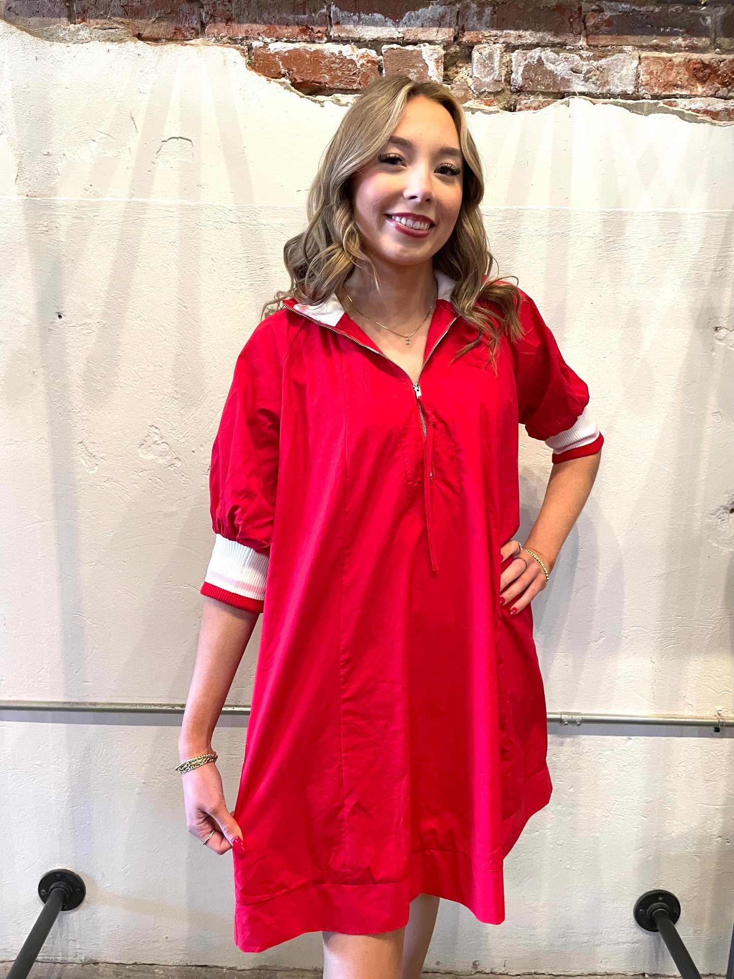 RED DRESS THICK COLLAR