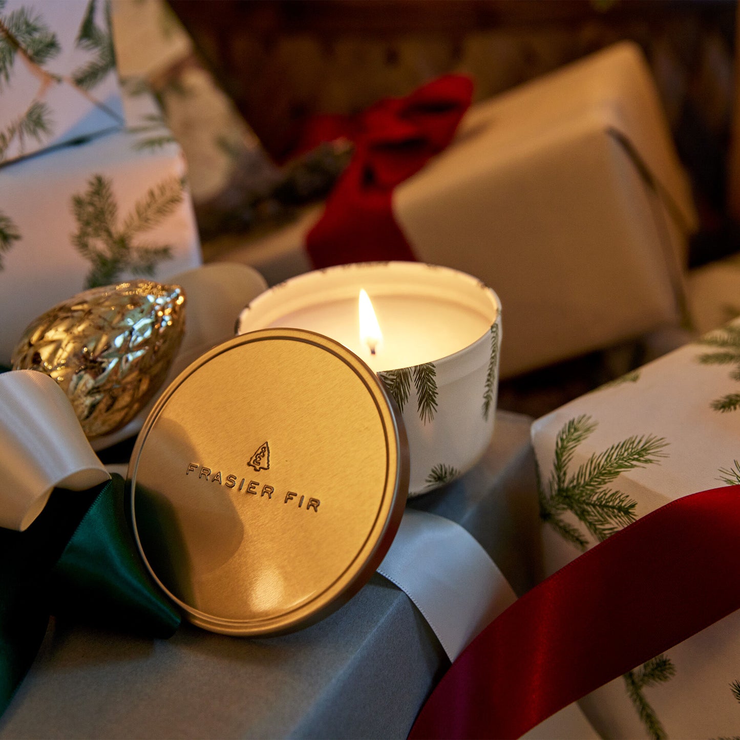FRASIER FIR TIN CANDLE W/GOLD LID