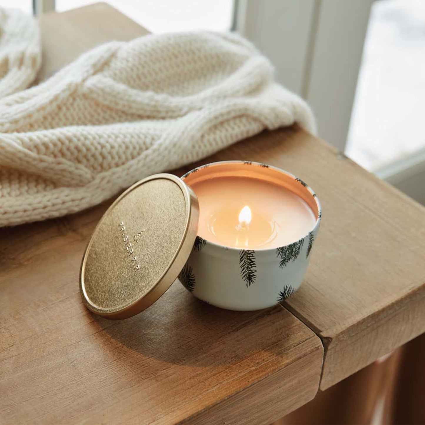FRASIER FIR TIN CANDLE W/GOLD LID