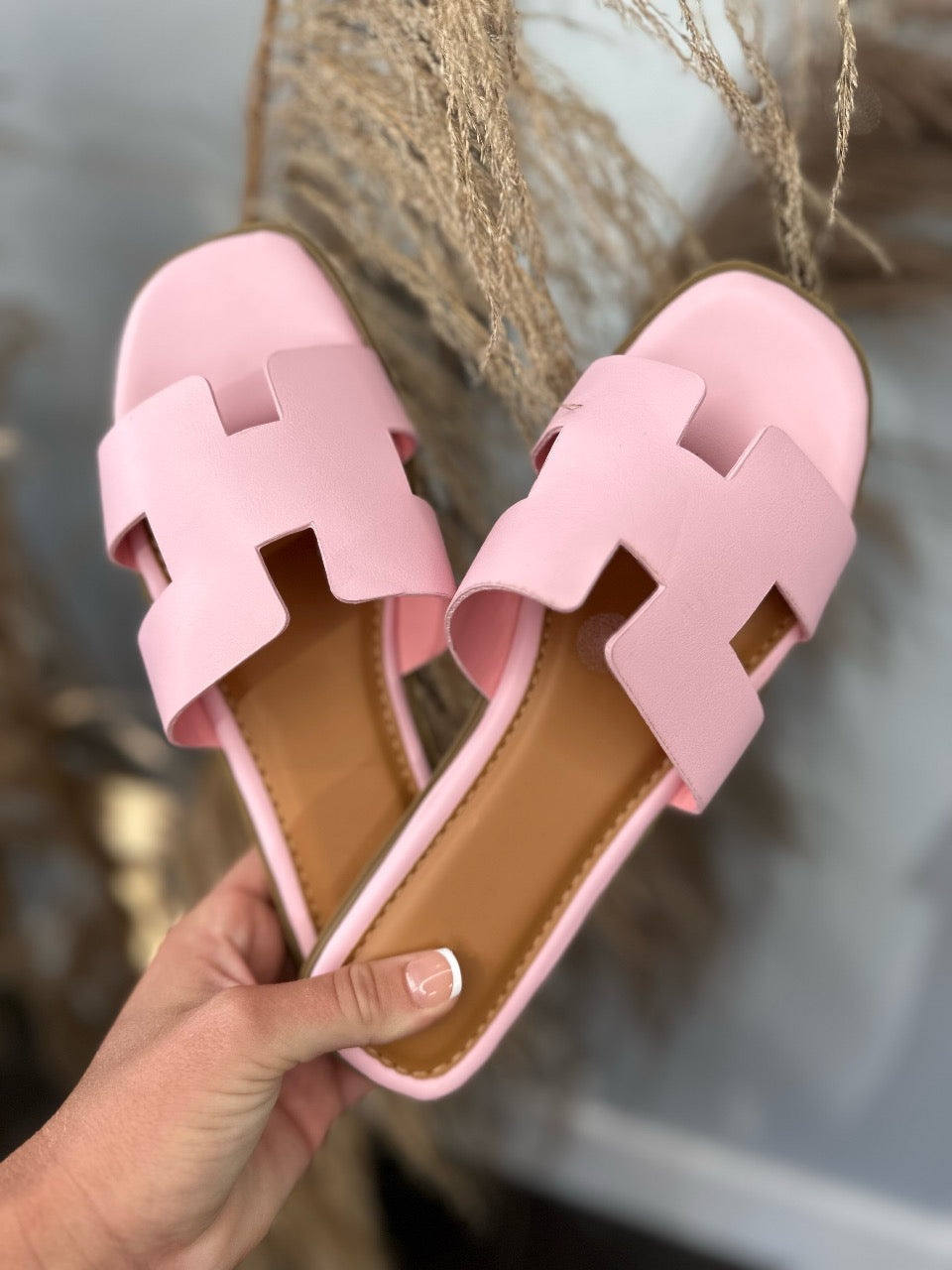 PINK TORI SLIDES