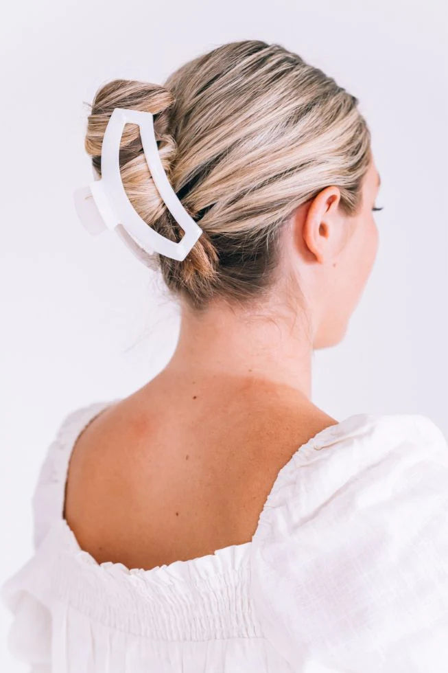 LARGE COCONUT MILK TELETIES OPEN HAIR CLIP