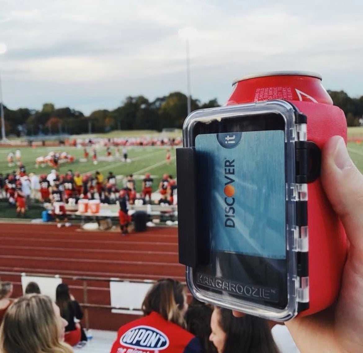 RED/BLACK COMPARTMENT