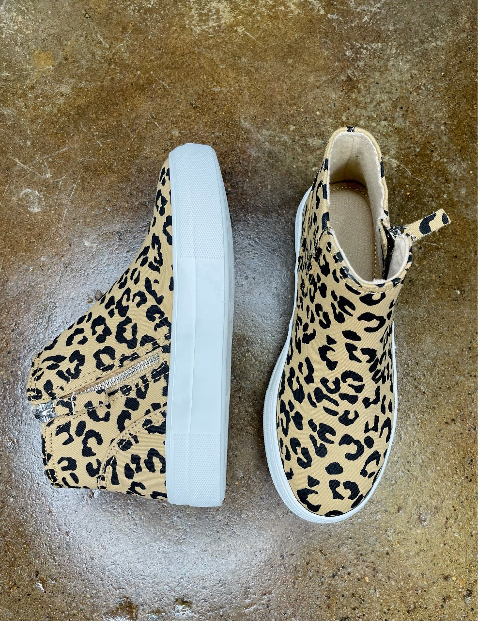 CHEETAH HI-TOP SNEAKER