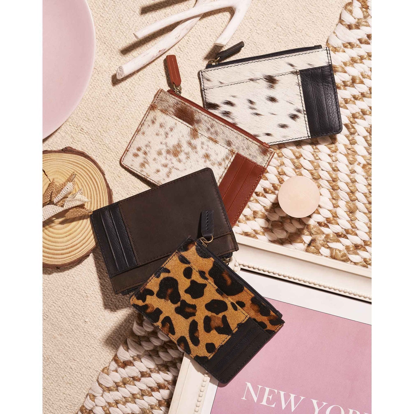 COWHIDE CARDHOLDER W/ COIN POUCH