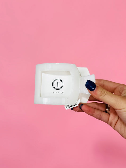 COCONUT WHITE MEDIUM FLAT SQUARE CLIP