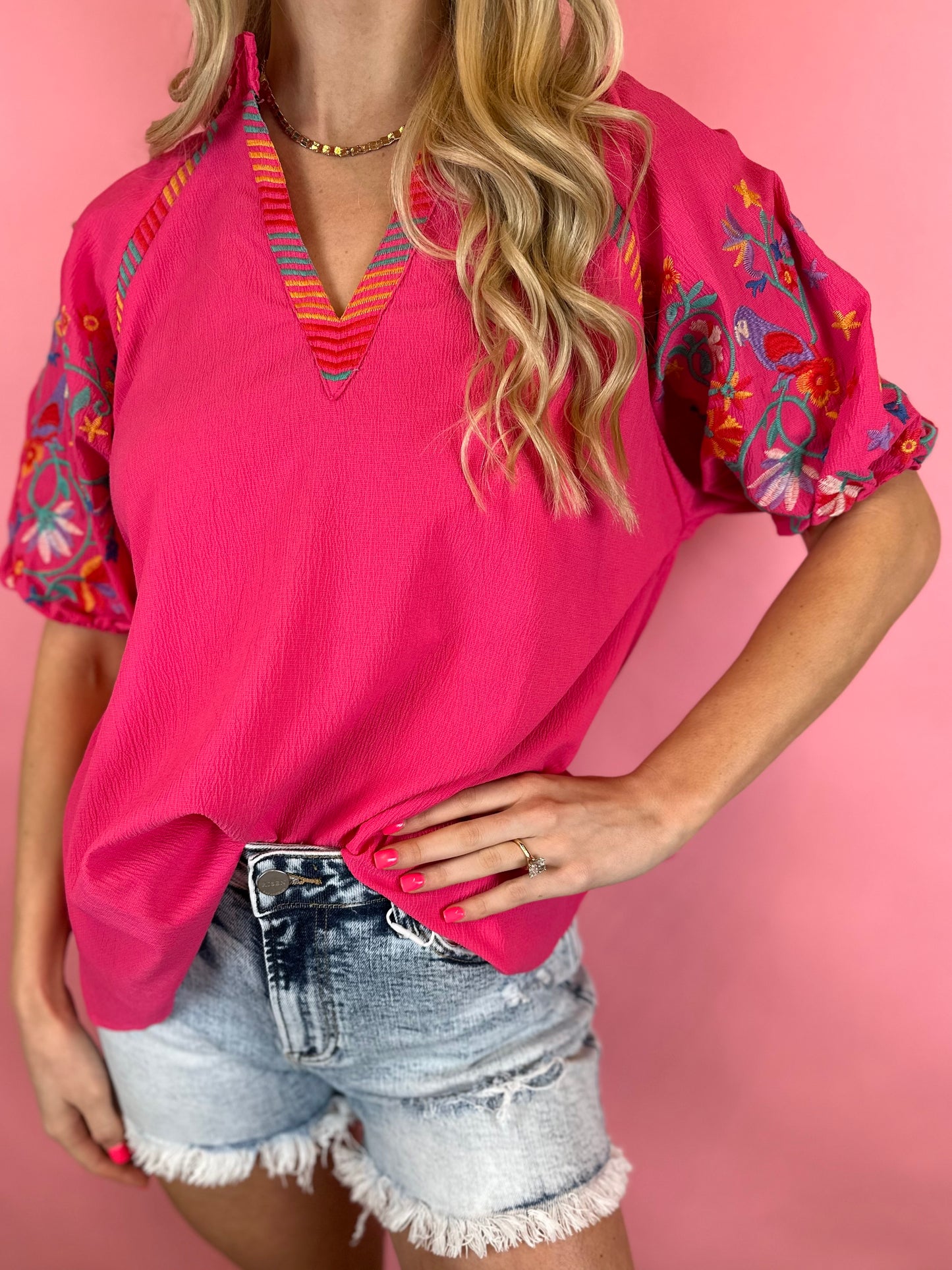 PINK TOP WITH FLORAL EMBR. SLEEVE